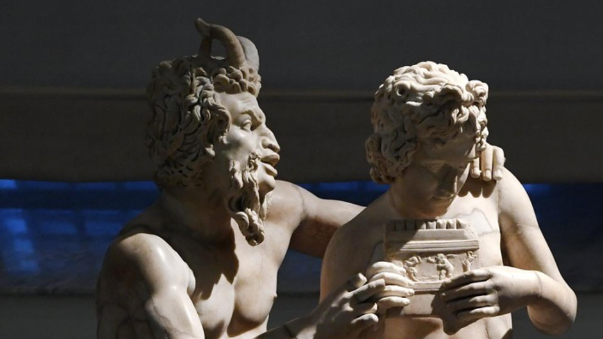 Pan și Daphnis (Muzeul de Arheologie din Napoli - Profimedia)