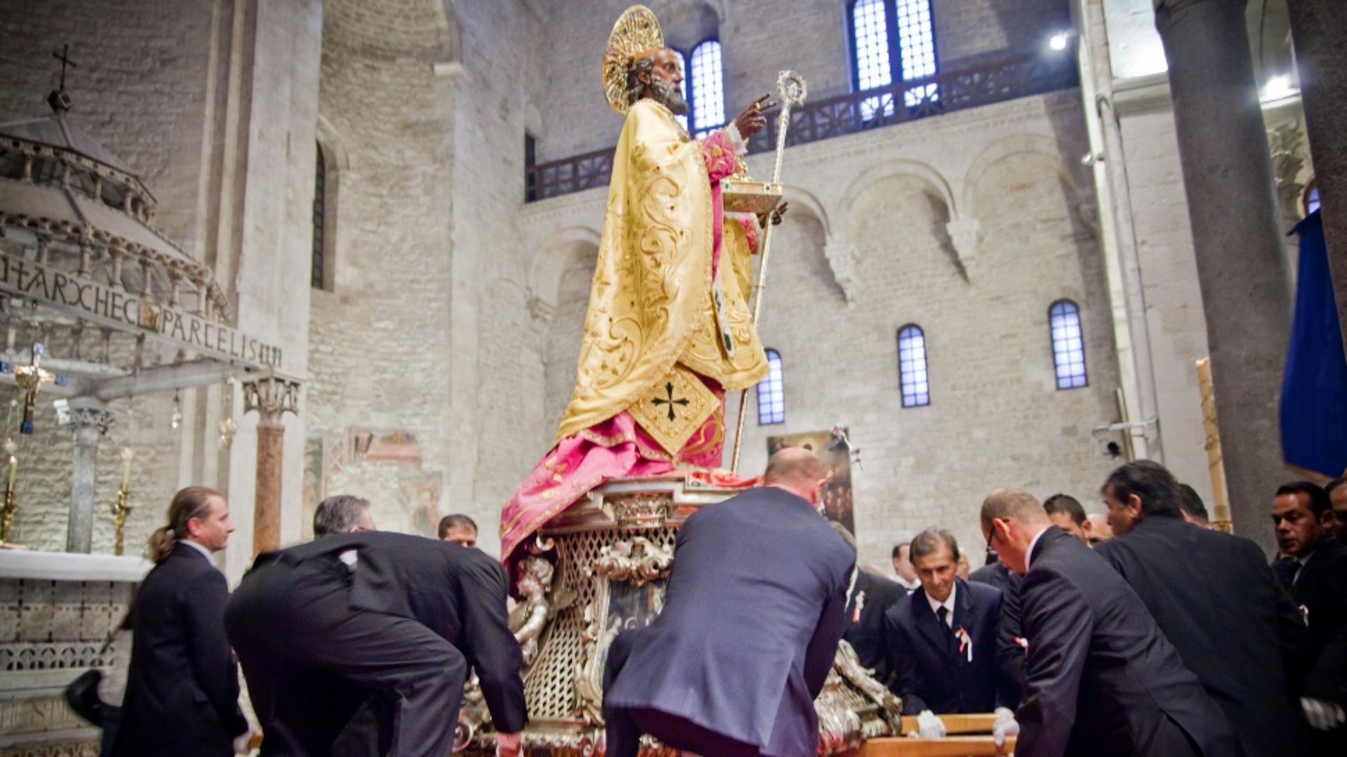 Procesiune se Sf. Nicolae în Bari, Italia, 