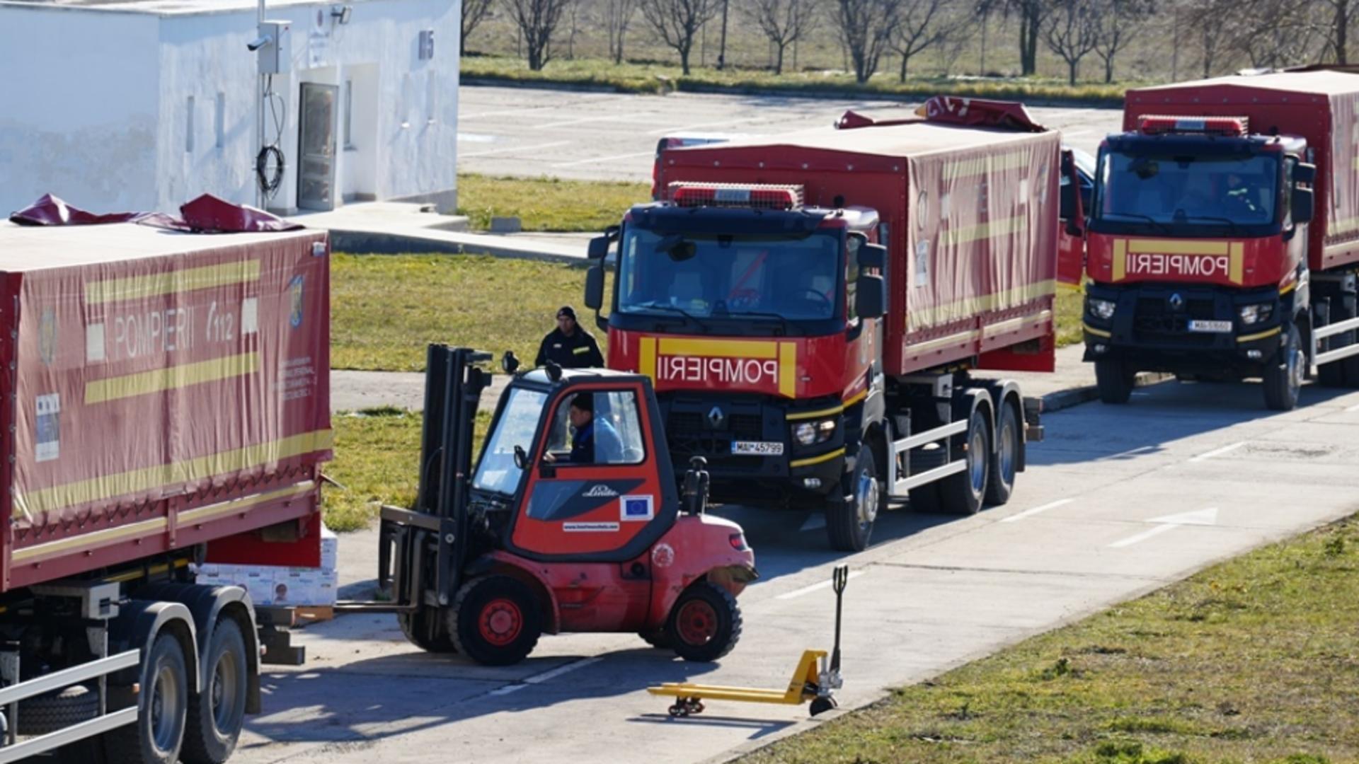 30 de camioane cu ajutoare din SUA ajung în Ucraina prin România - Primul transport prin HUB-ul umanitar Suceava