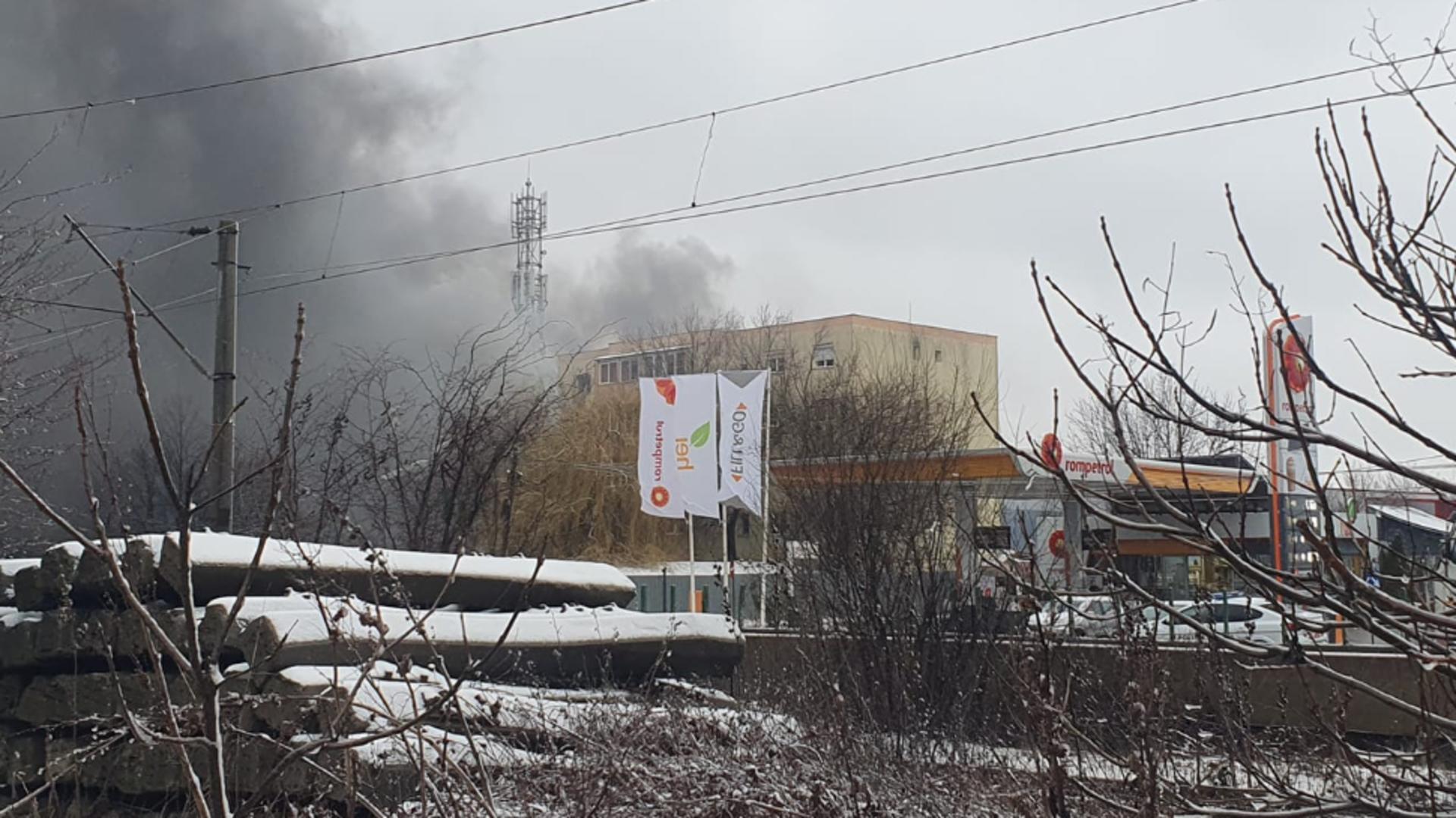 Incendiu violent la un depozit de lângă București: 40 de oameni evacuați: 4 victime - Degajări mari de fum - Mesaj RO-Alert - VIDEO