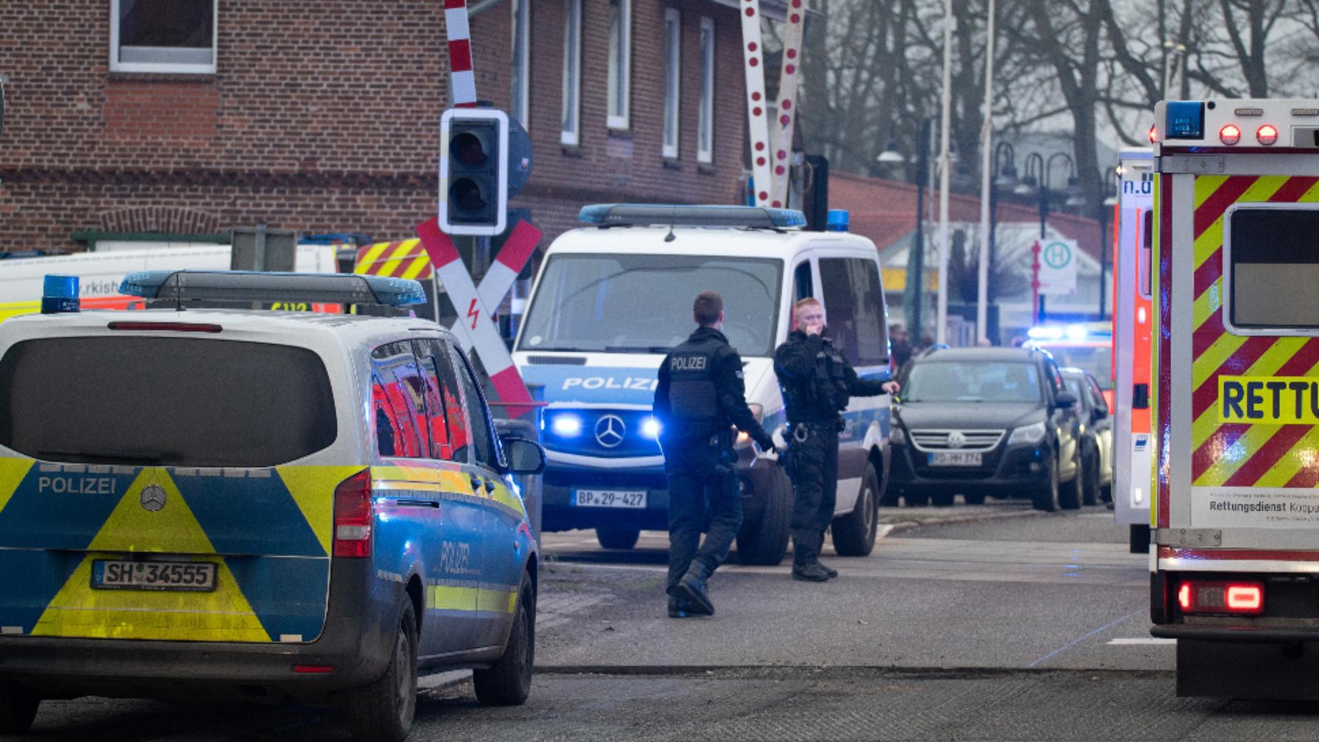 Cel puțin 2 oameniau murit în urma atacului cu cuțitul într-un tren din Germania. Foto/Profimedia
