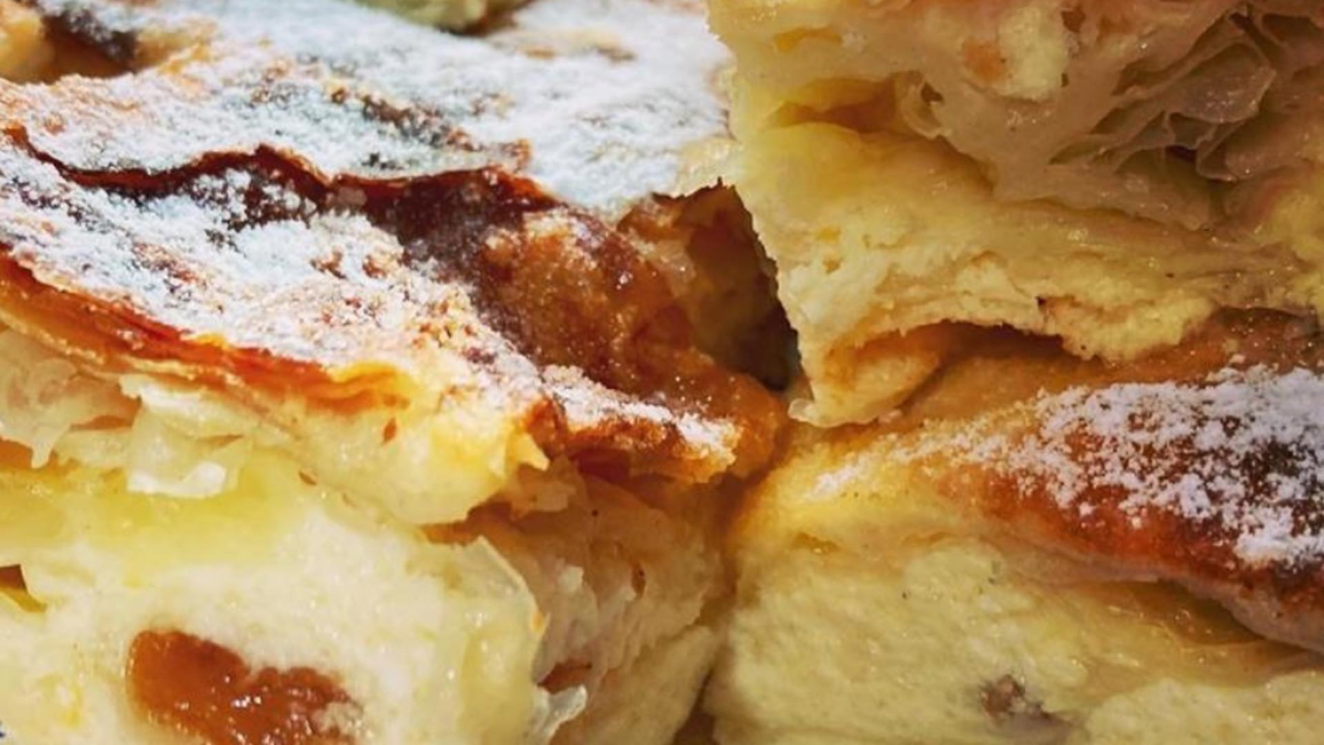 Plăcintă cu brânză dulce și iaurt - Cea mai simplă rețetă pentru un desert delicios