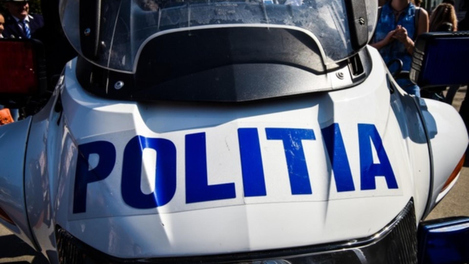 Liderul polițiștilor torționari de la Secția 16 l-a agresat pe tatăl uneia dintre victimele decedate