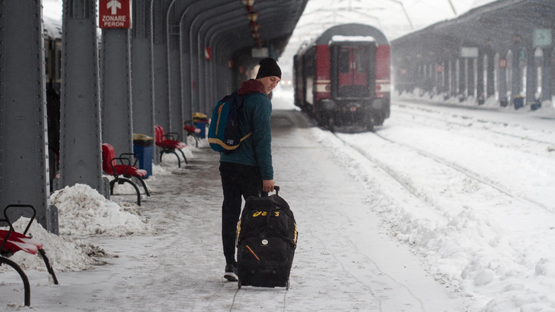 Iarna a pus stăpânire și pe mersul trenurilor. Foto/Profimedia