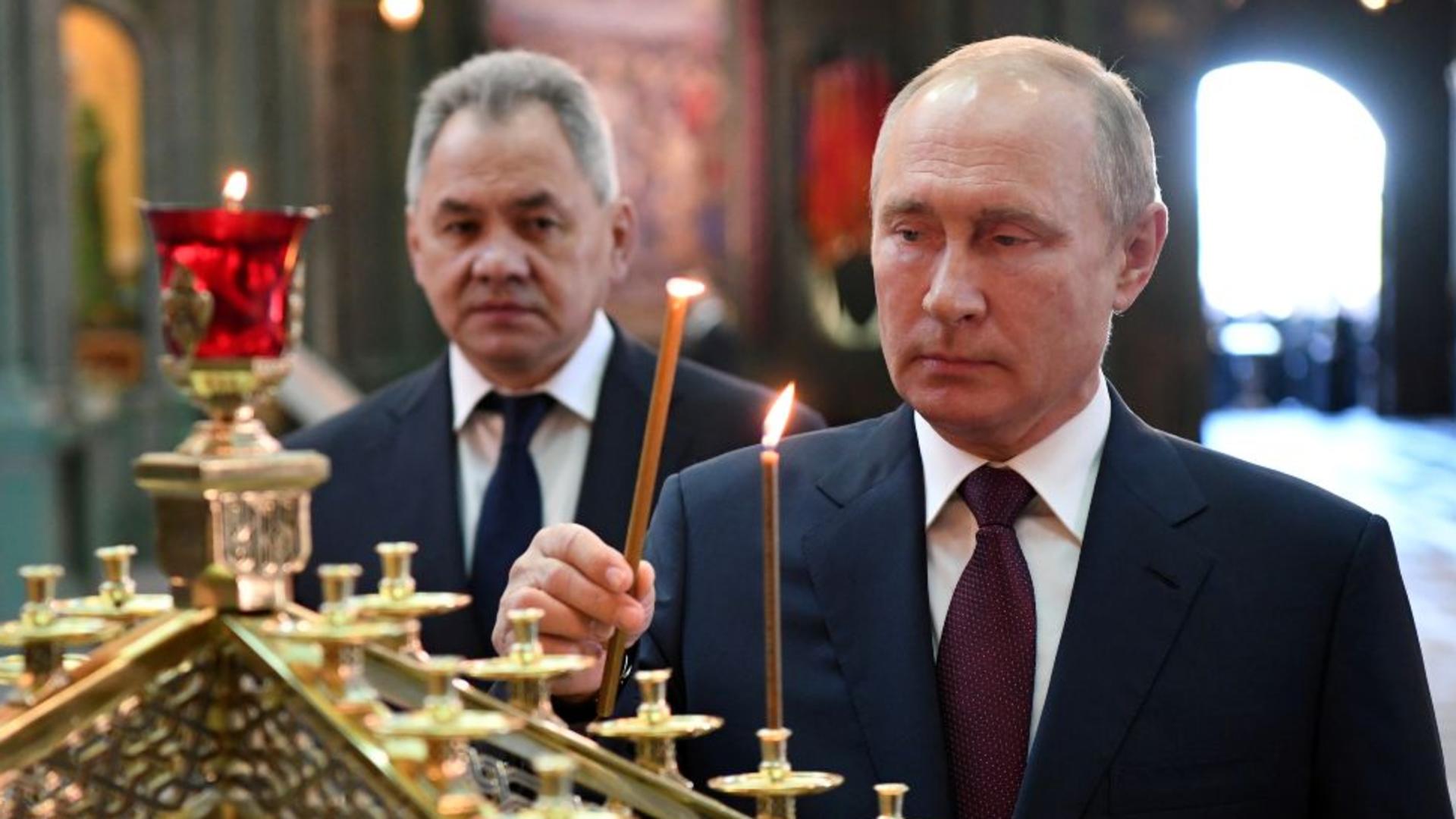 Vladimir Putin si Serghei Șoigu (Profimedia)