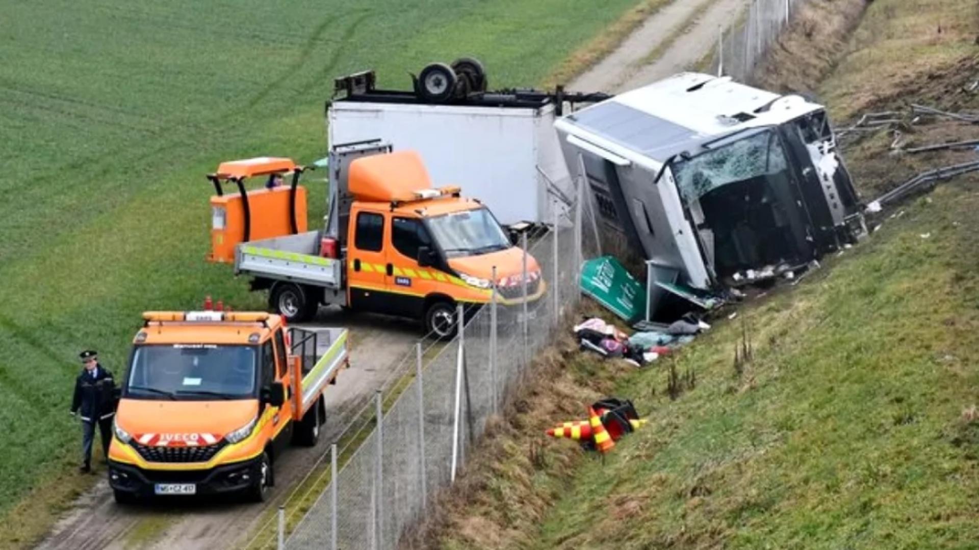 Accident grav, în Slovenia: un autocar cu români s-a răsturnat