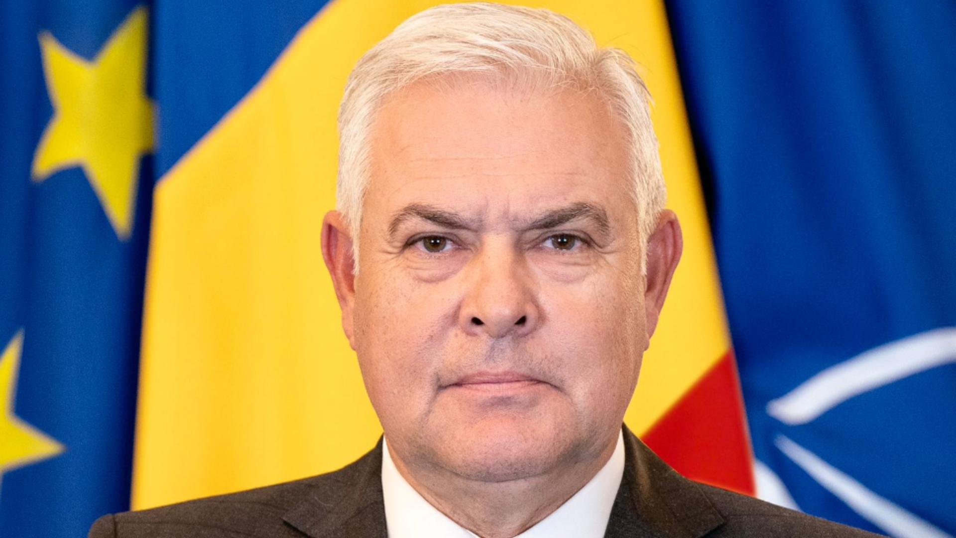 Angel Tîlvăr, ministrul Apărării/ Foto: MApN