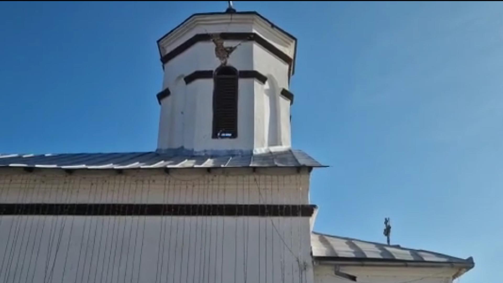 Turla Bisericii Tismana (captură video)