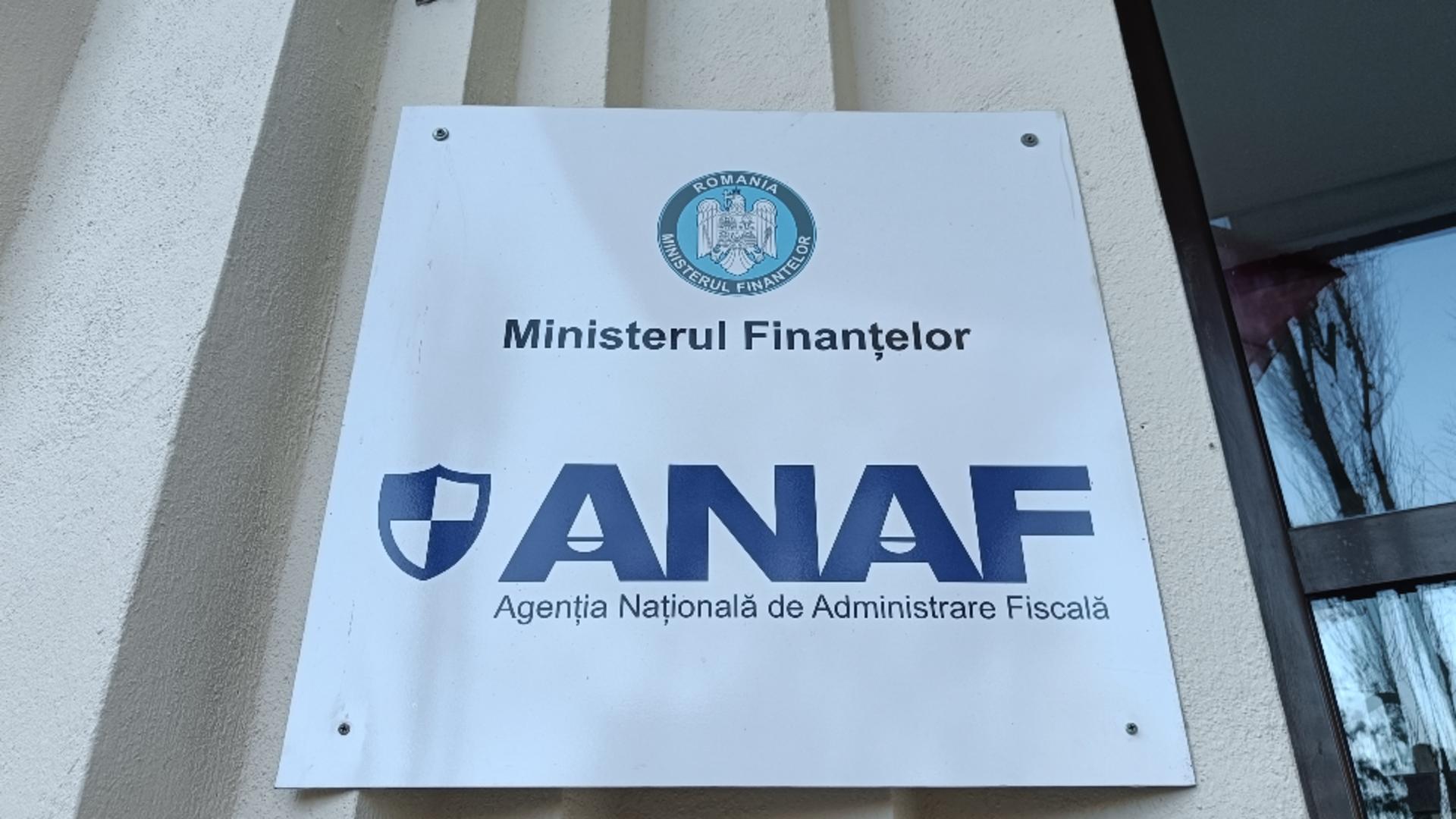 O angajată ANAF a călătorit 8 ani prin Europa pe banii firmelor controlate