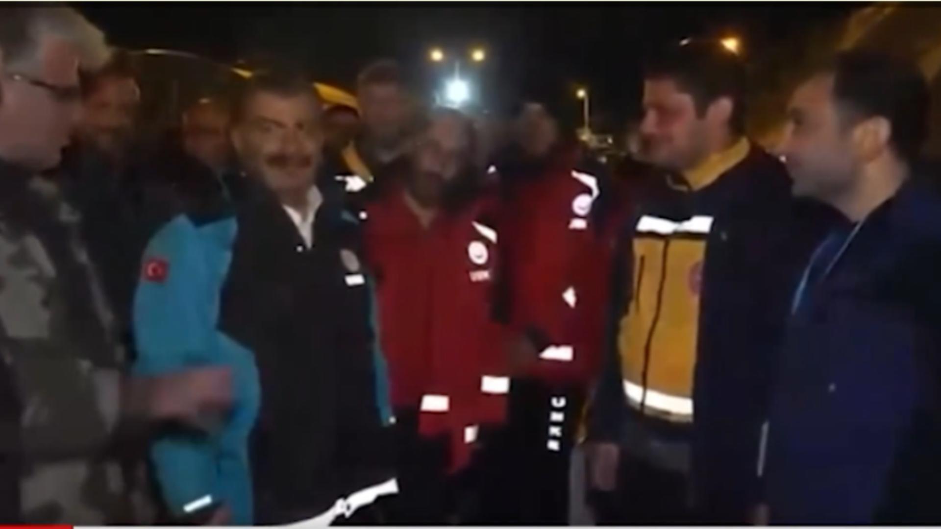 VIDEO: Momentul în care o explozie are loc lângă ministrul turc al Sănătății. Oficialul vizita o zonă afectată de cutremur