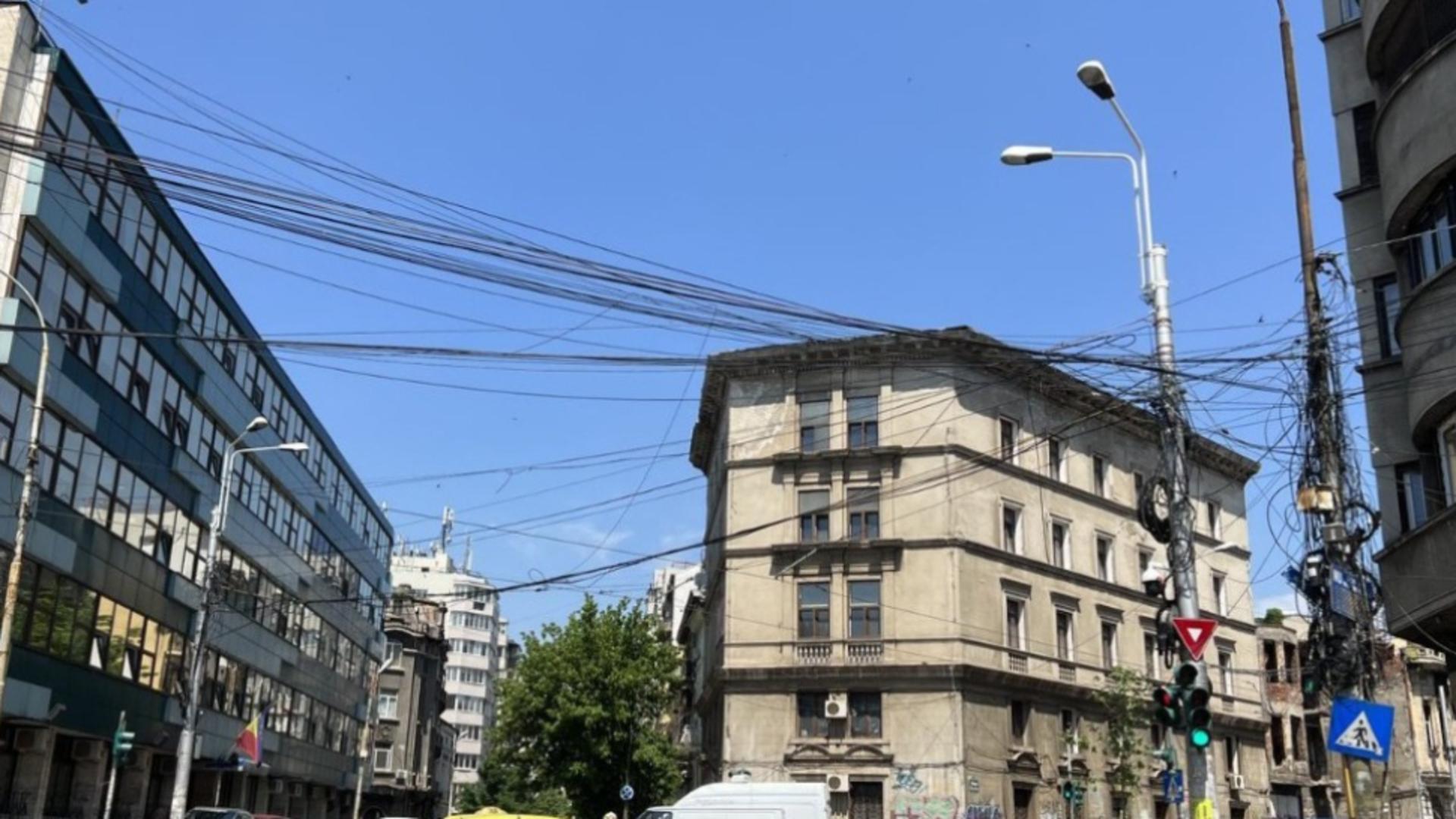 Nicușor Dan anunță demontarea cablurilor de pe stâlpii și bulevardele din București - Lucrări în zone din 5 sectoare