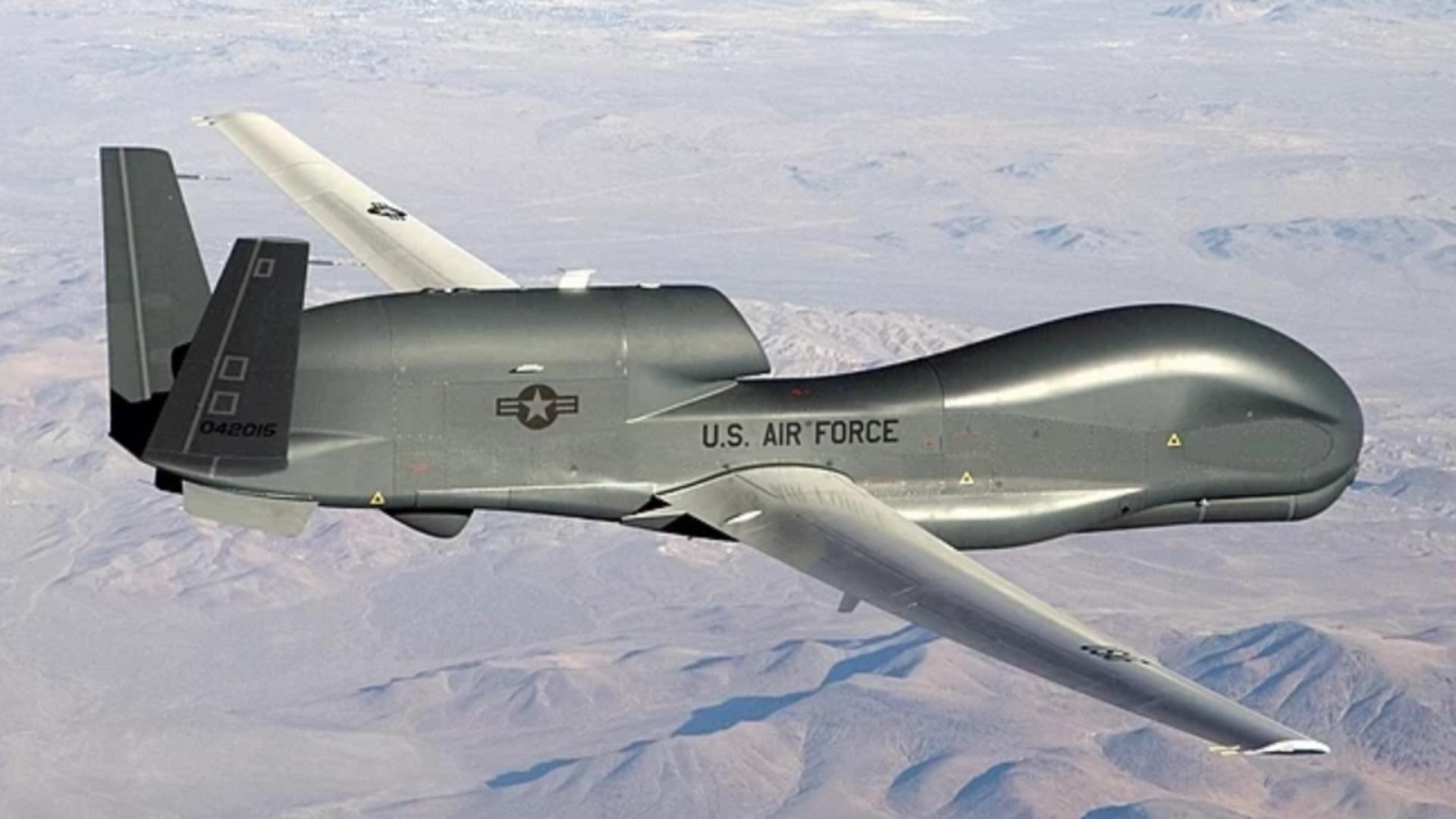 După pierderea dronei din Marea Neagră, SUA trimite o nouă provocare piloților Kremlinului: Drona RQ-4 Global Hawk 