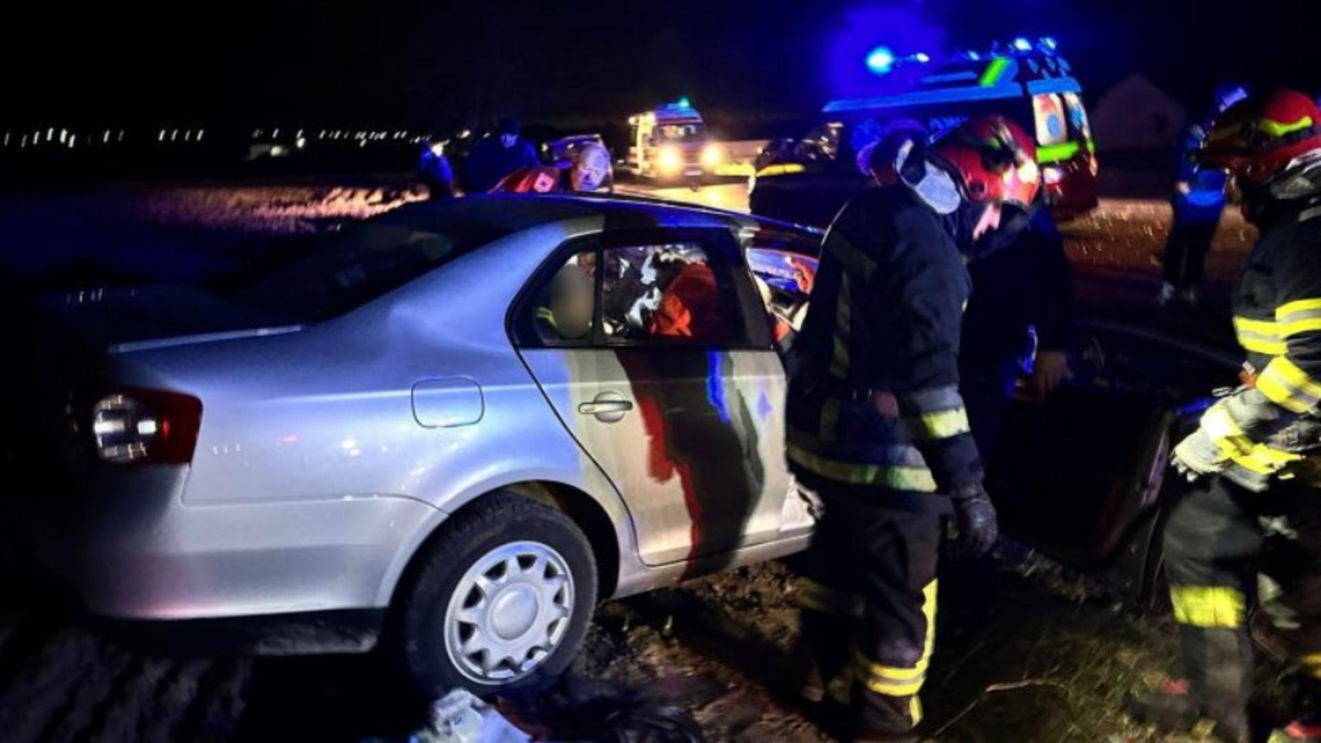 Accident MORTAL în Suceava - O femeie a fost ucisă după o ciocnire violentă între 2 mașini - FOTO 