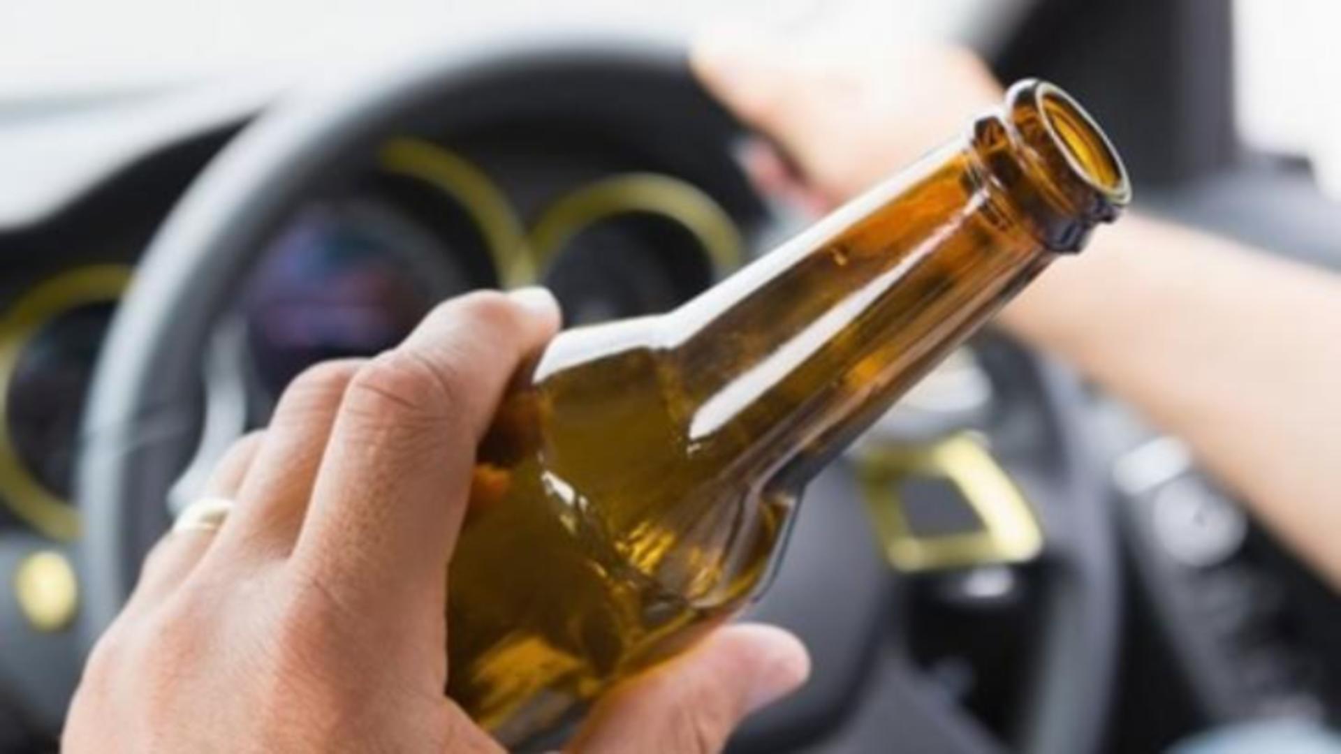 Ce PEDEAPSĂ riscă șoferii care își împrumută mașina unei persoane băute