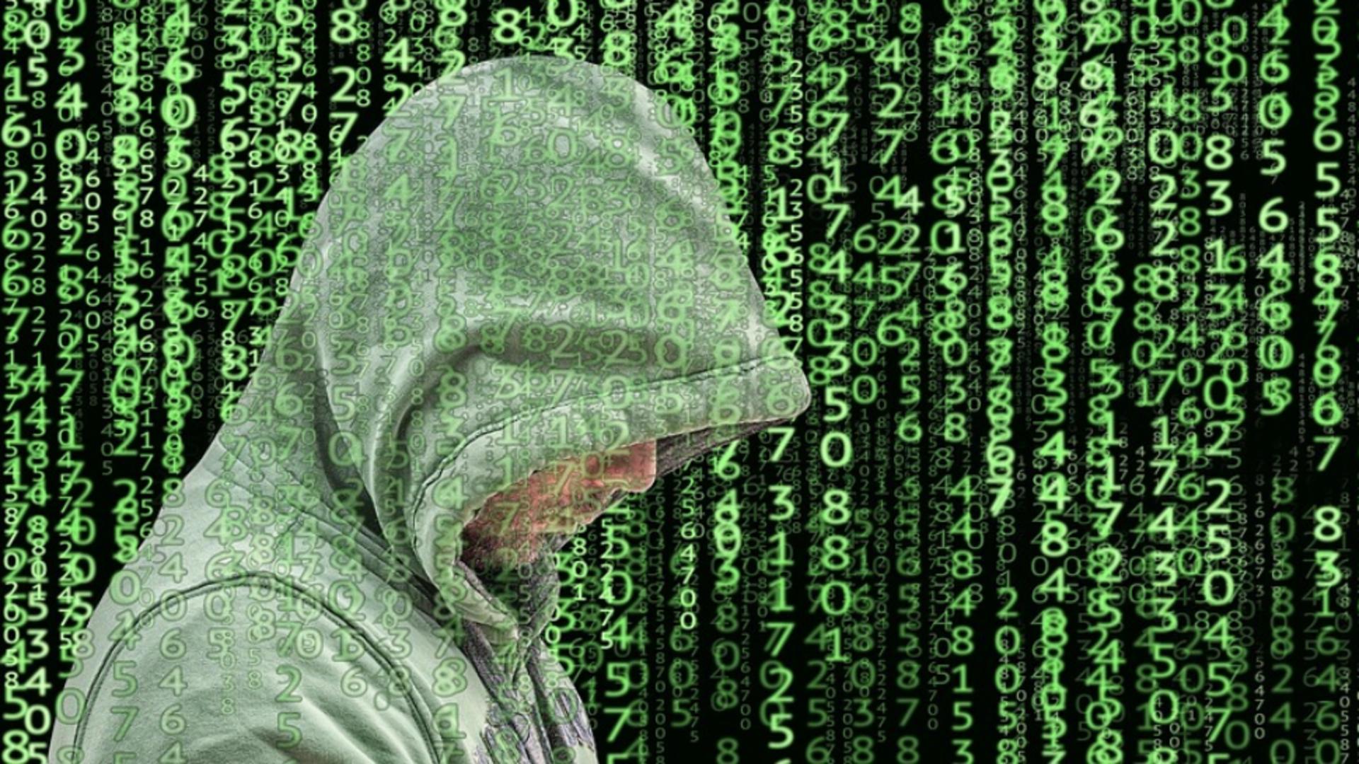 Trei hackeri care au furat 10.000 de euro din conturile clienților unei bănci au fost arestați. Care era metoda lor de operare