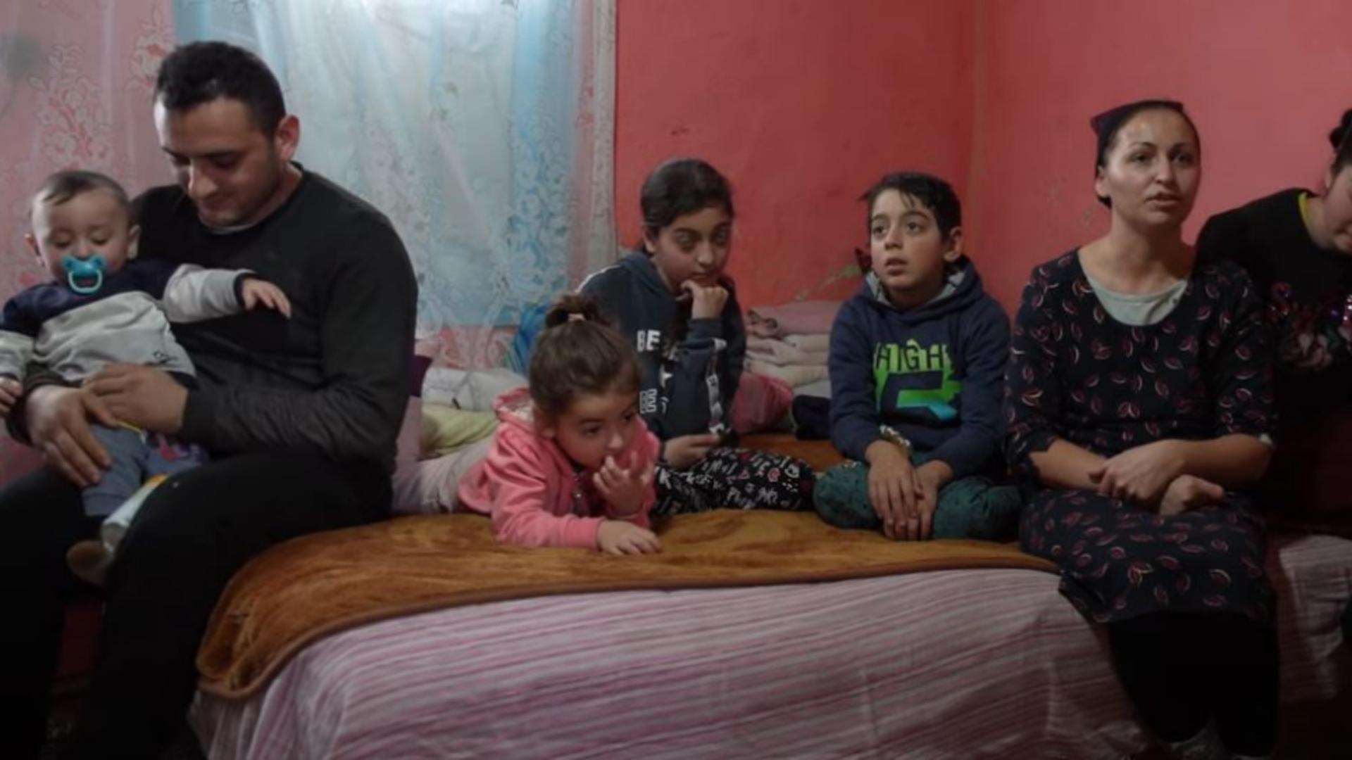 Drama familiei cu 6 copii, din Vaslui. Trăiesc de pe o zi pe alta, fără alimente și fără lemne de foc (VIDEO)