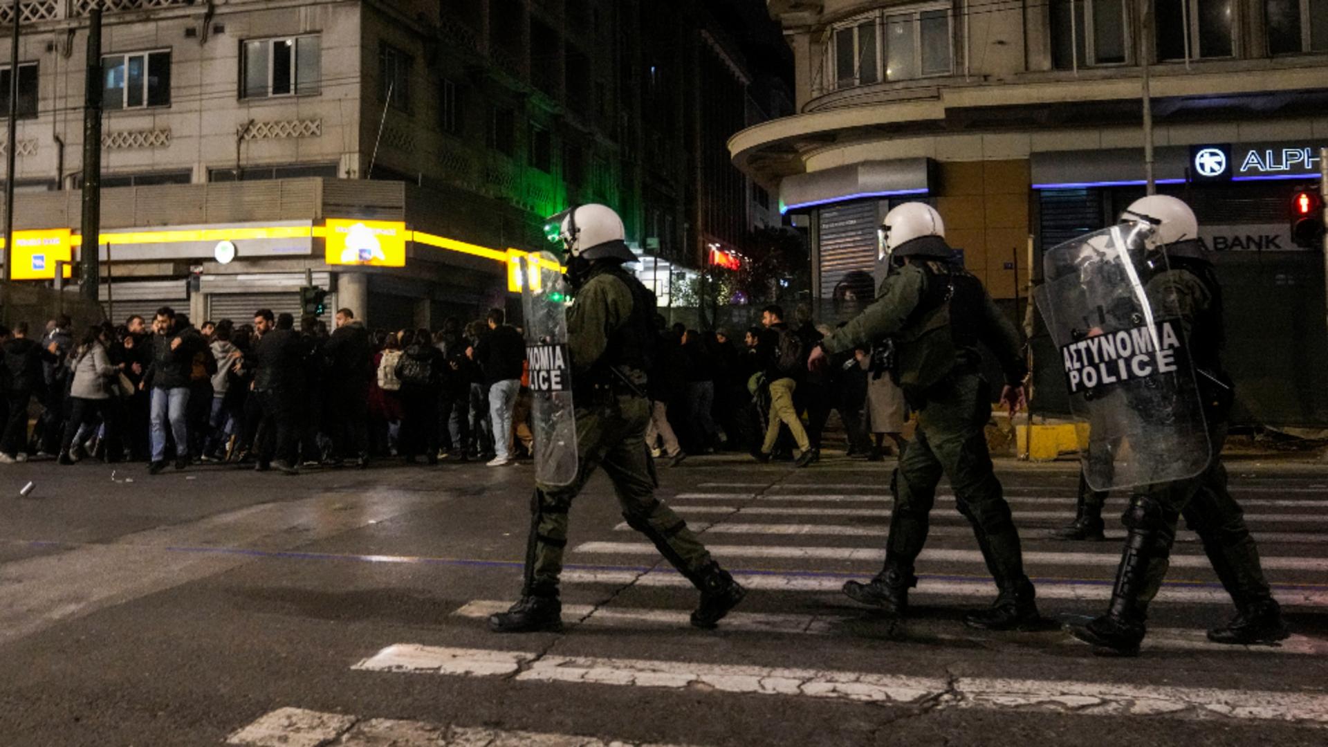 Proteste ample, în Grecia, după accidentul feroviar de ieri.