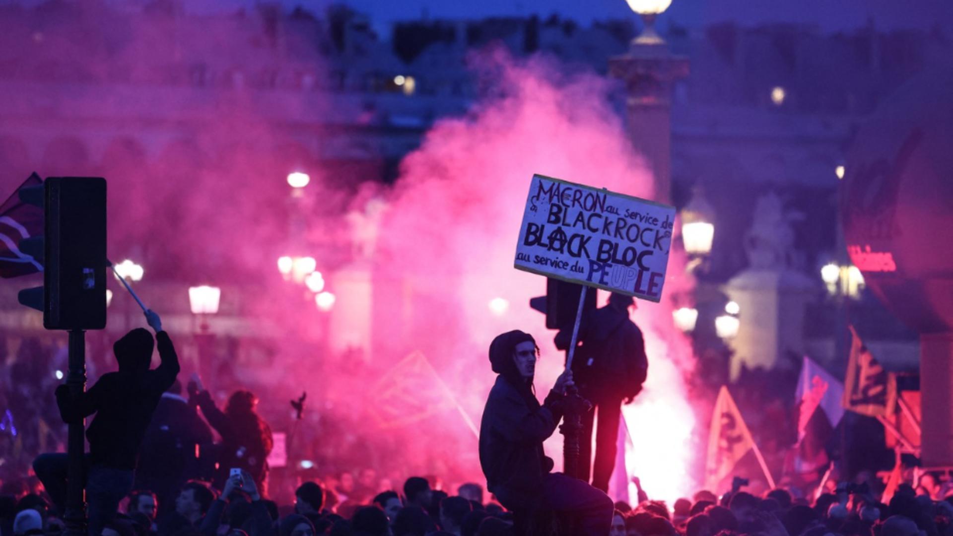 Proteste în centrul Parisului (Profimedia)