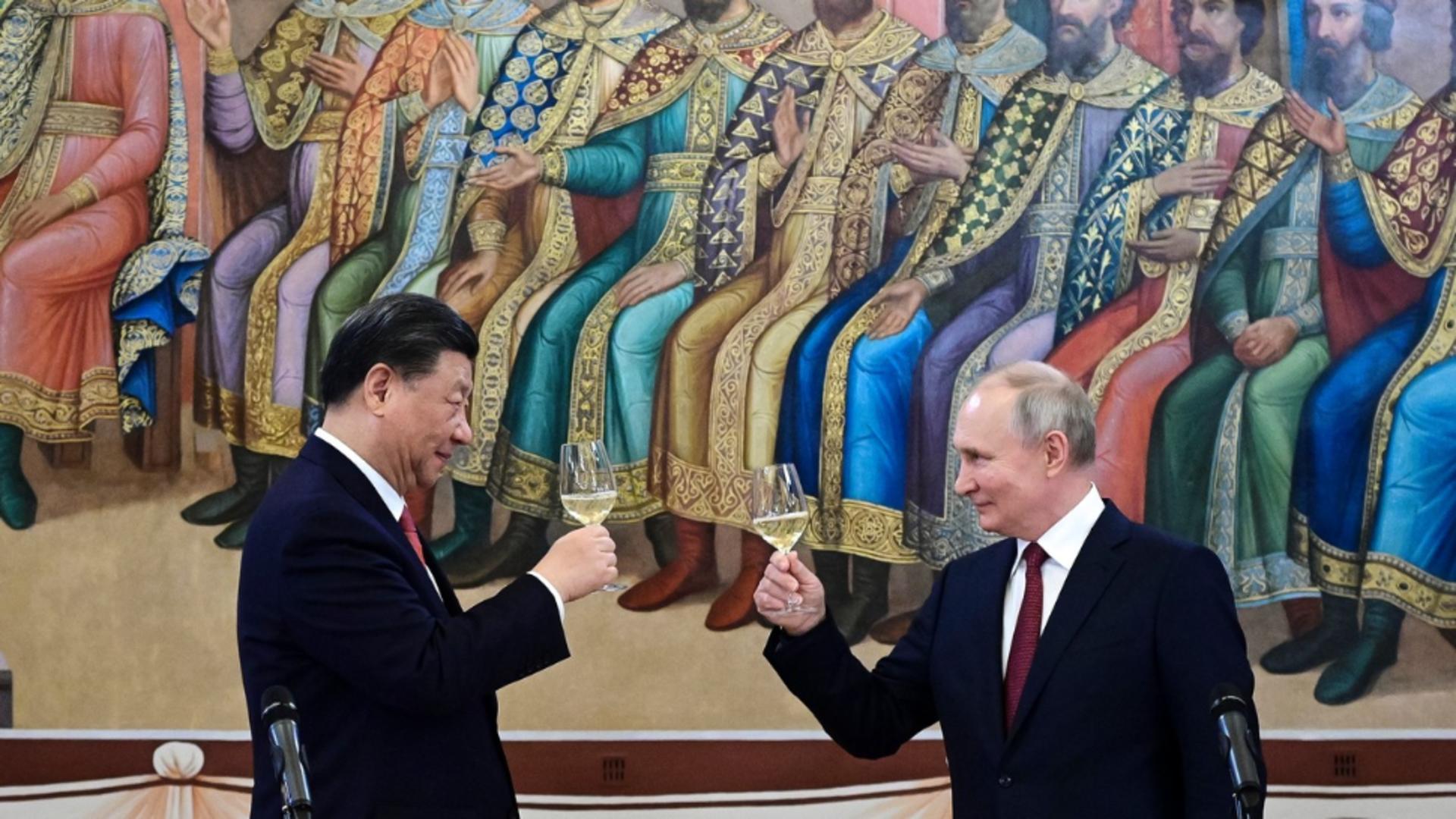 Xi Jinping și Vladimir Putin / Sursa foto: Profi Media