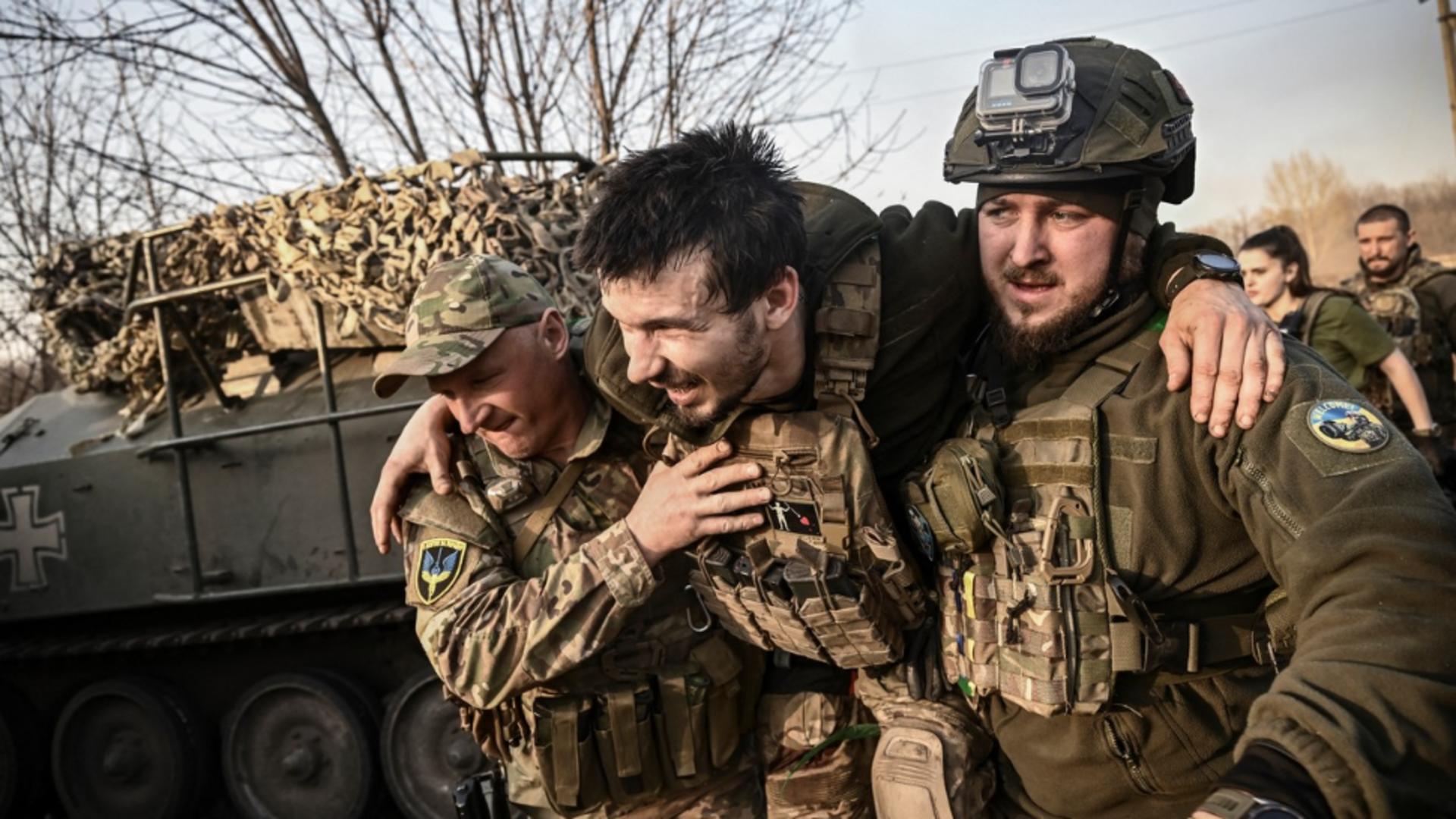 Soldați ucraineni în zona Bahmut (23 martie - Profimedia)