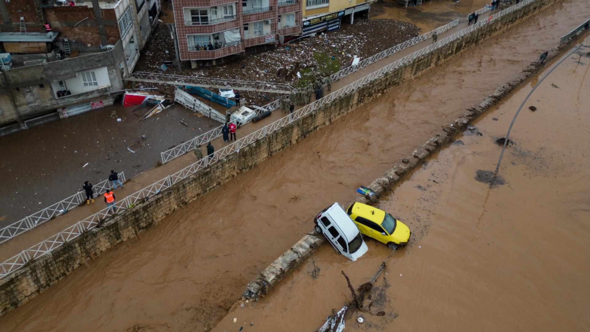 Inundații devastatpare în vestul Turciei. Foto/Profimedia