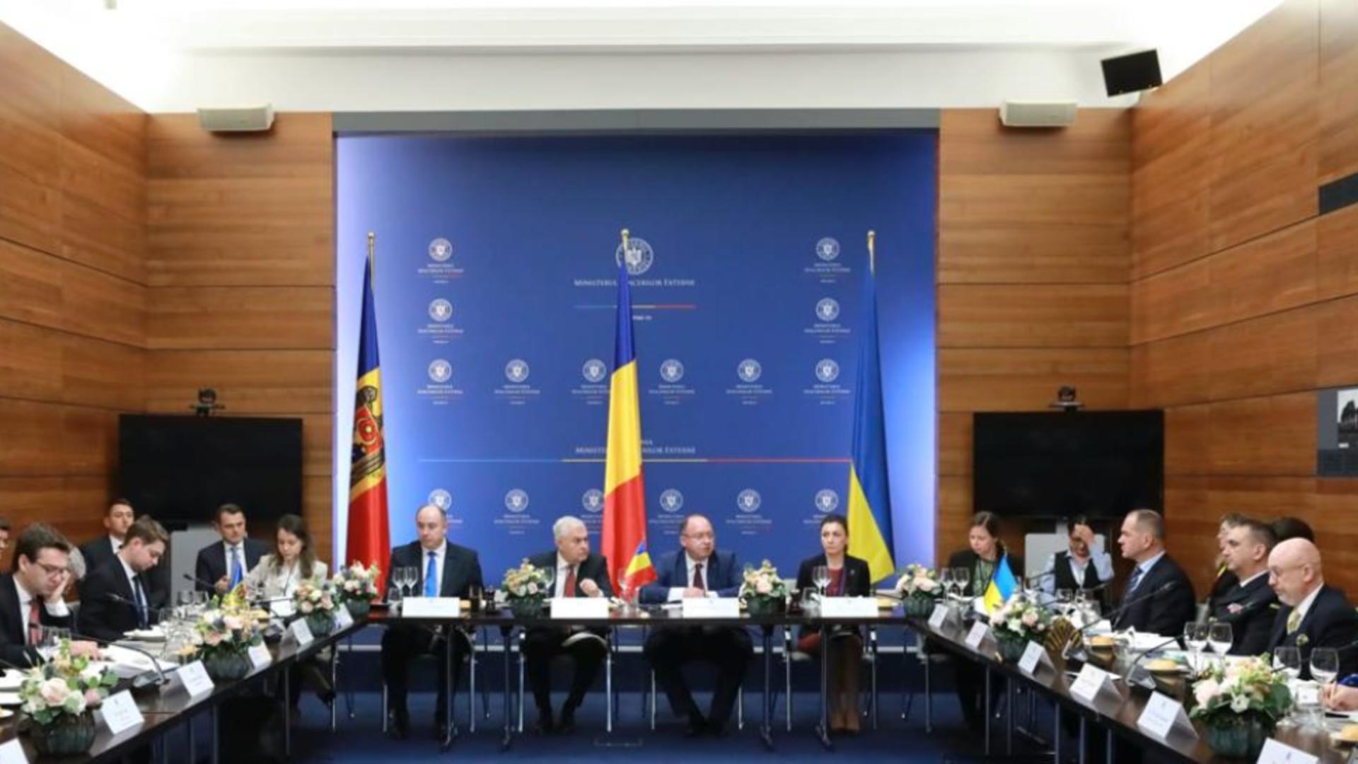 Declaraţie comună România-Ucraina-R. Moldova: Angajament pentru integritatea teritorială a Ucrainei, inclusiv apele teritoriale