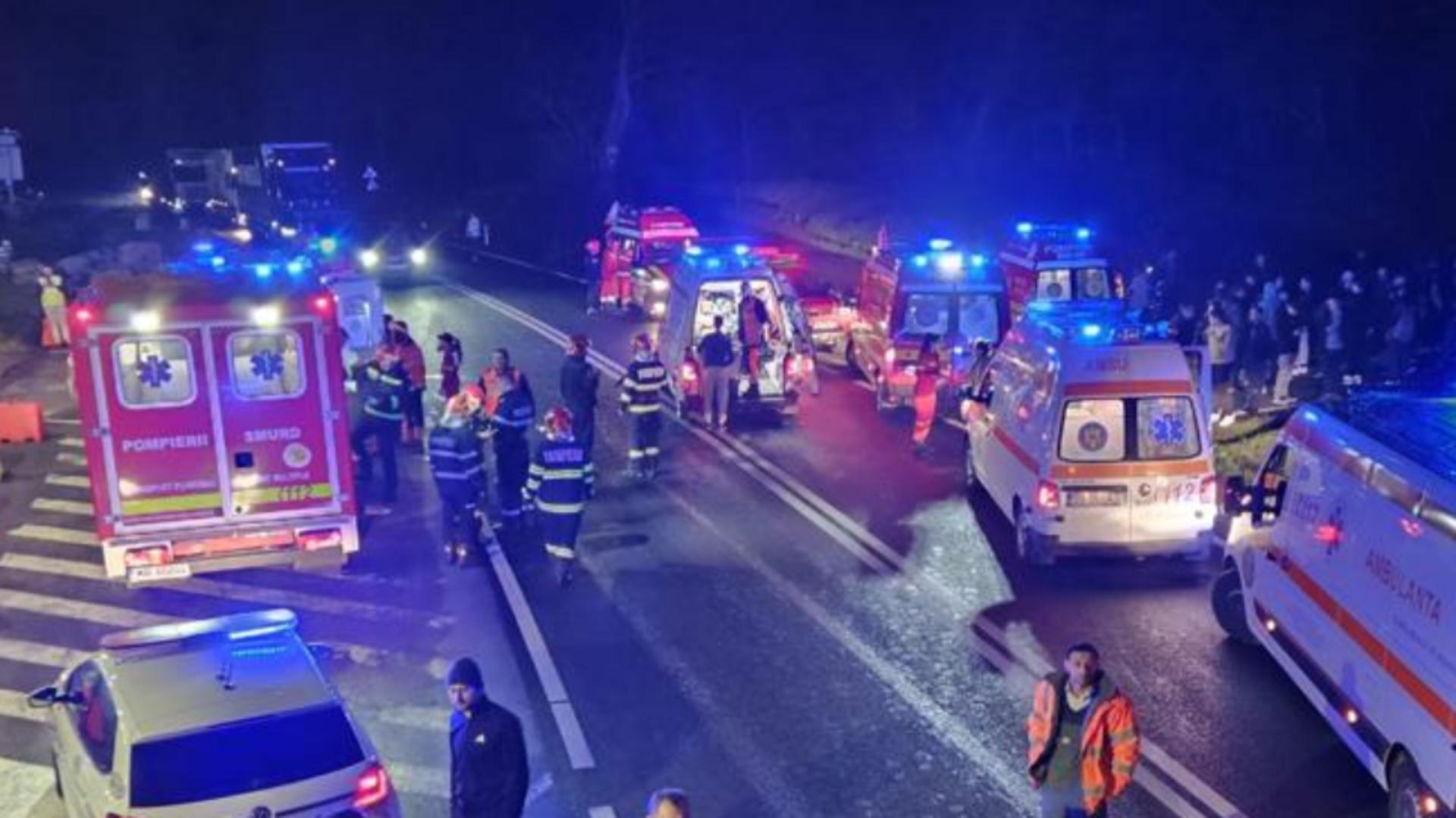 Accident GRAV în Sibiu: Ciocnire violentă între 2 autocare, cu 90 de copii și profesori - Victime multiple Foto: ISU Sibiu