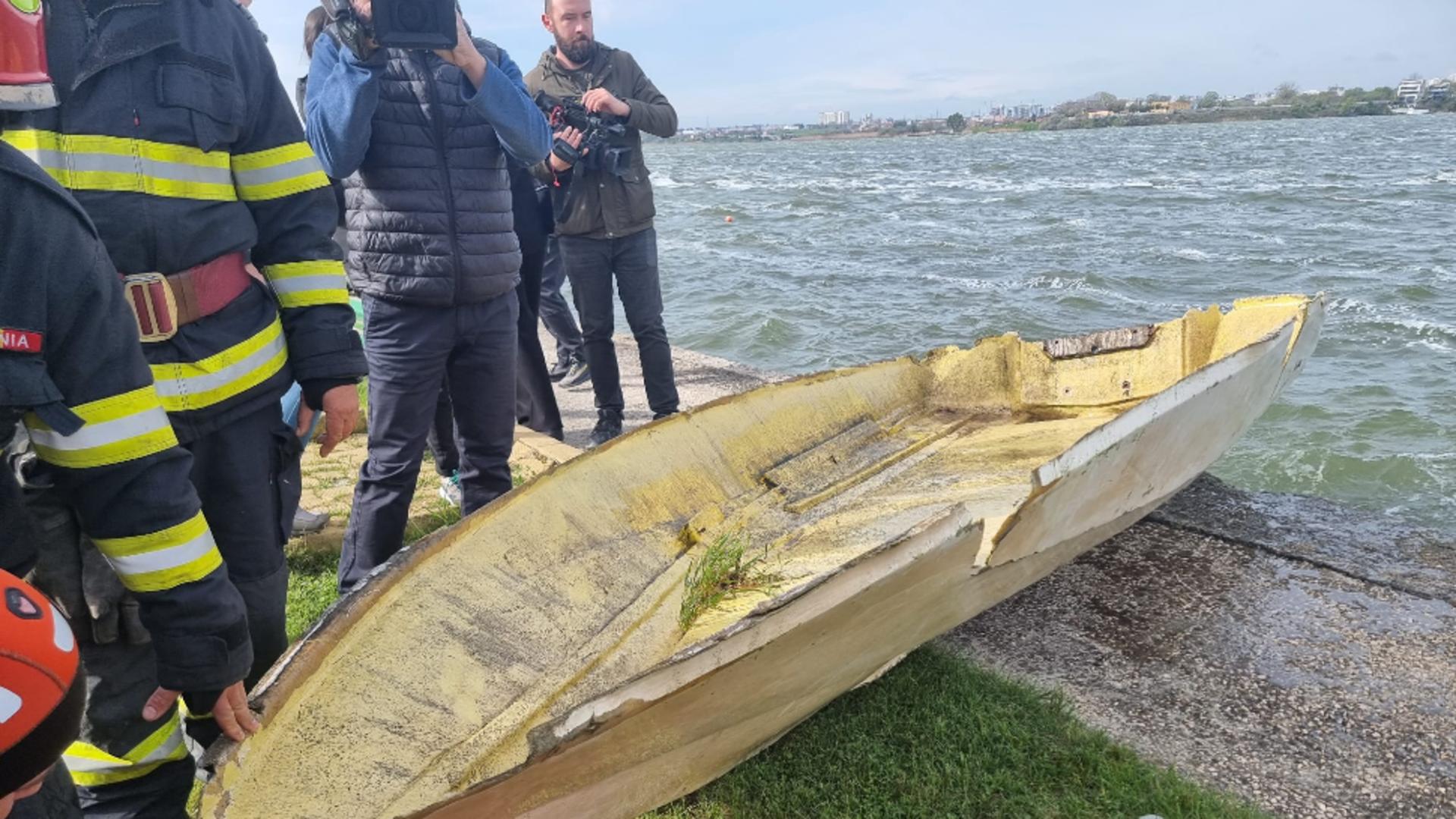 Alarmă falsă pe lacul Siutghiol! Barca pescărească care a alertat un număr impresionat de forțe de intervenție era, de fapt, o EPAVĂ  - VIDEO