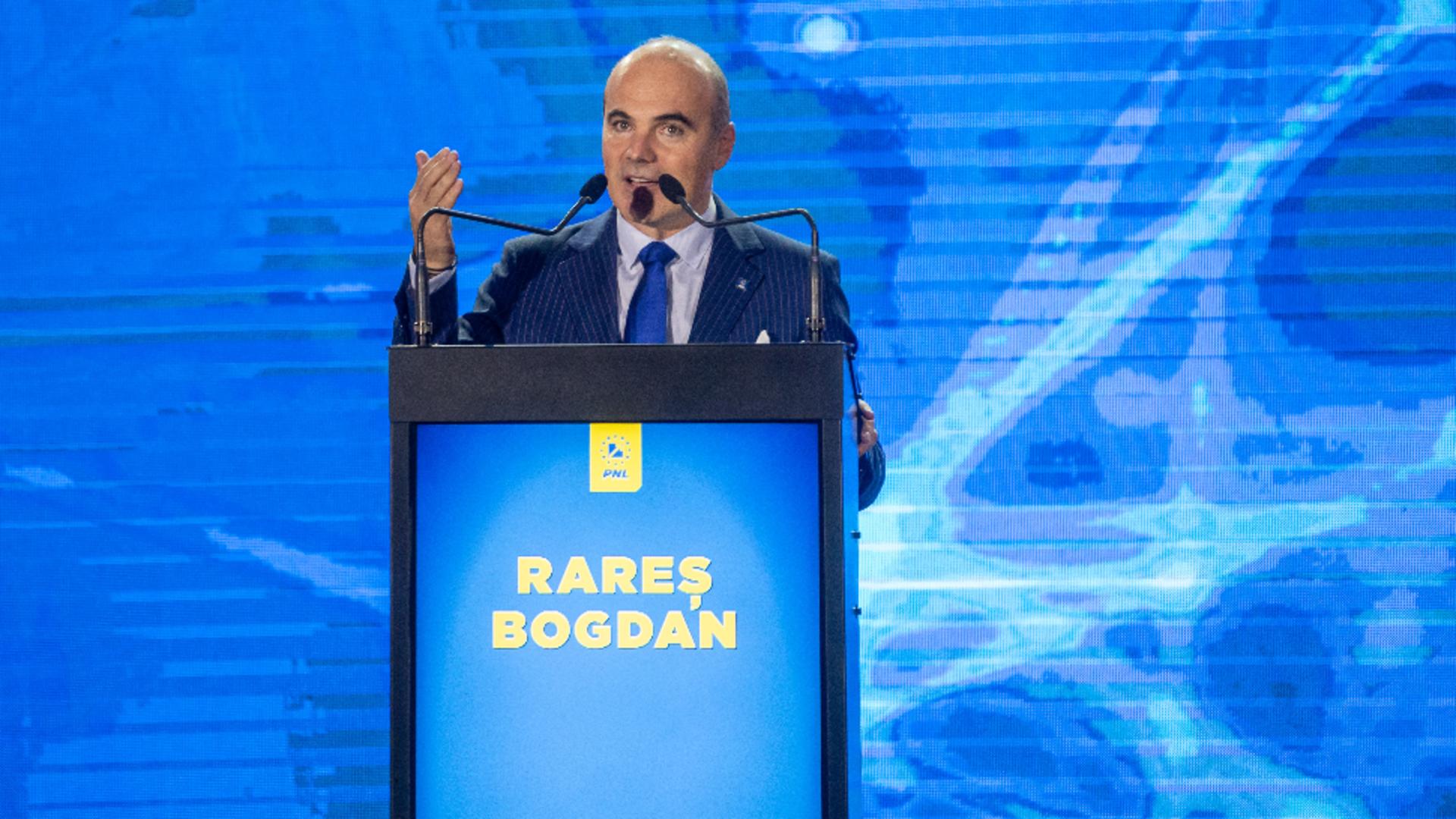 Rareș Bogdan cere o reacție fermă din partea premierului Ciolacu la discursul omologului său maghiar: “Este cel mai grav atac din ultimii 10 ani”