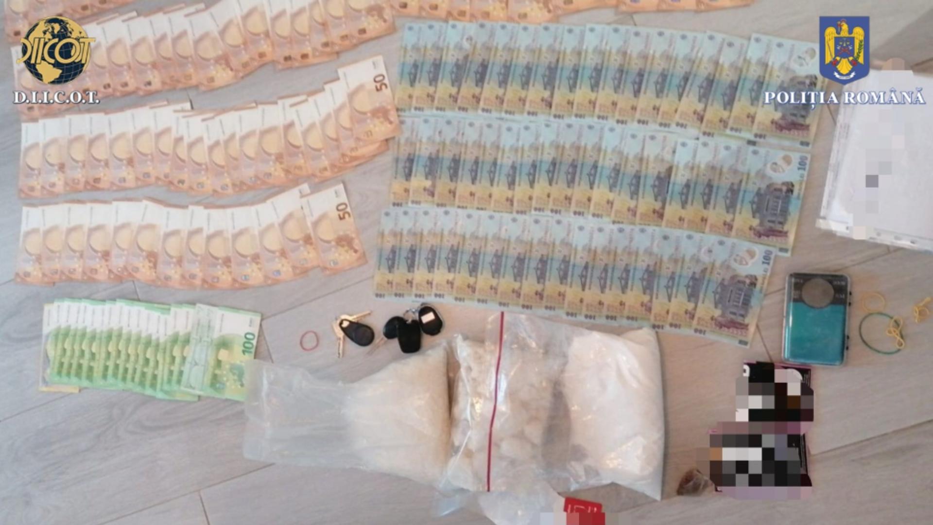 Peste două kilograme de droguri de mare risc, descoperite în urma unei percheziţii domiciliare în Mamaia Nord! O persoană a fost reținută