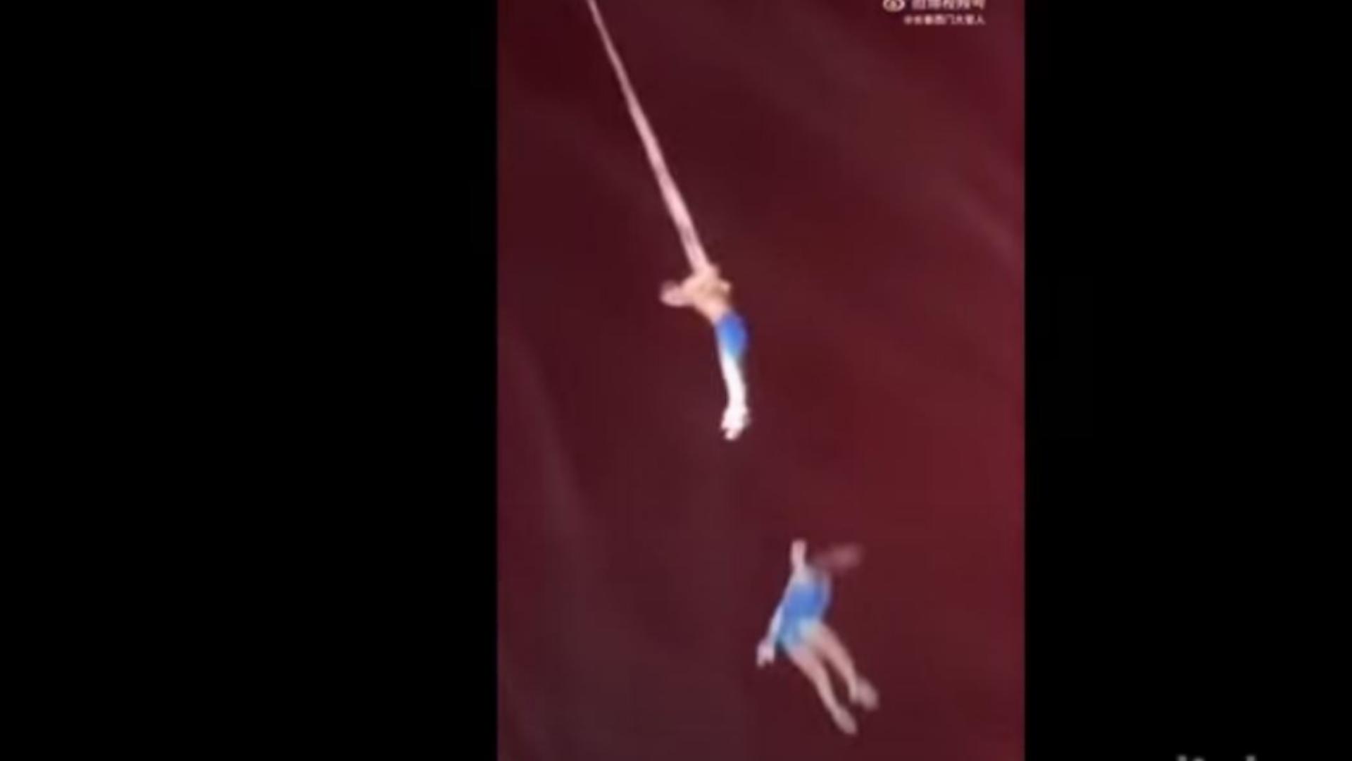 O acrobată din China a murit după ce a căzut de la trapez, în timpul unui spectacol (VIDEO)
