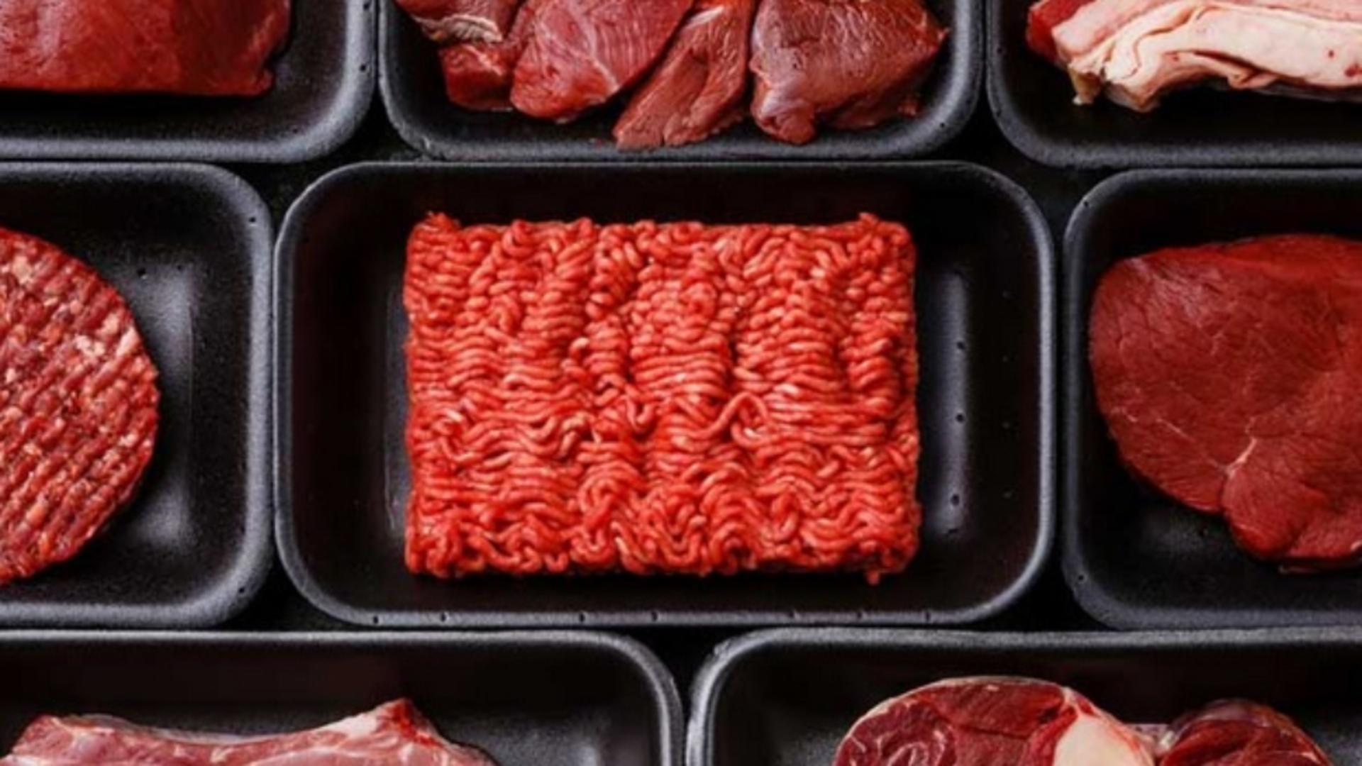 Noi reguli pentru carne şi produsele din carne. Pe eticheta acestora ar urma să fie trecut preţul de achiziţie