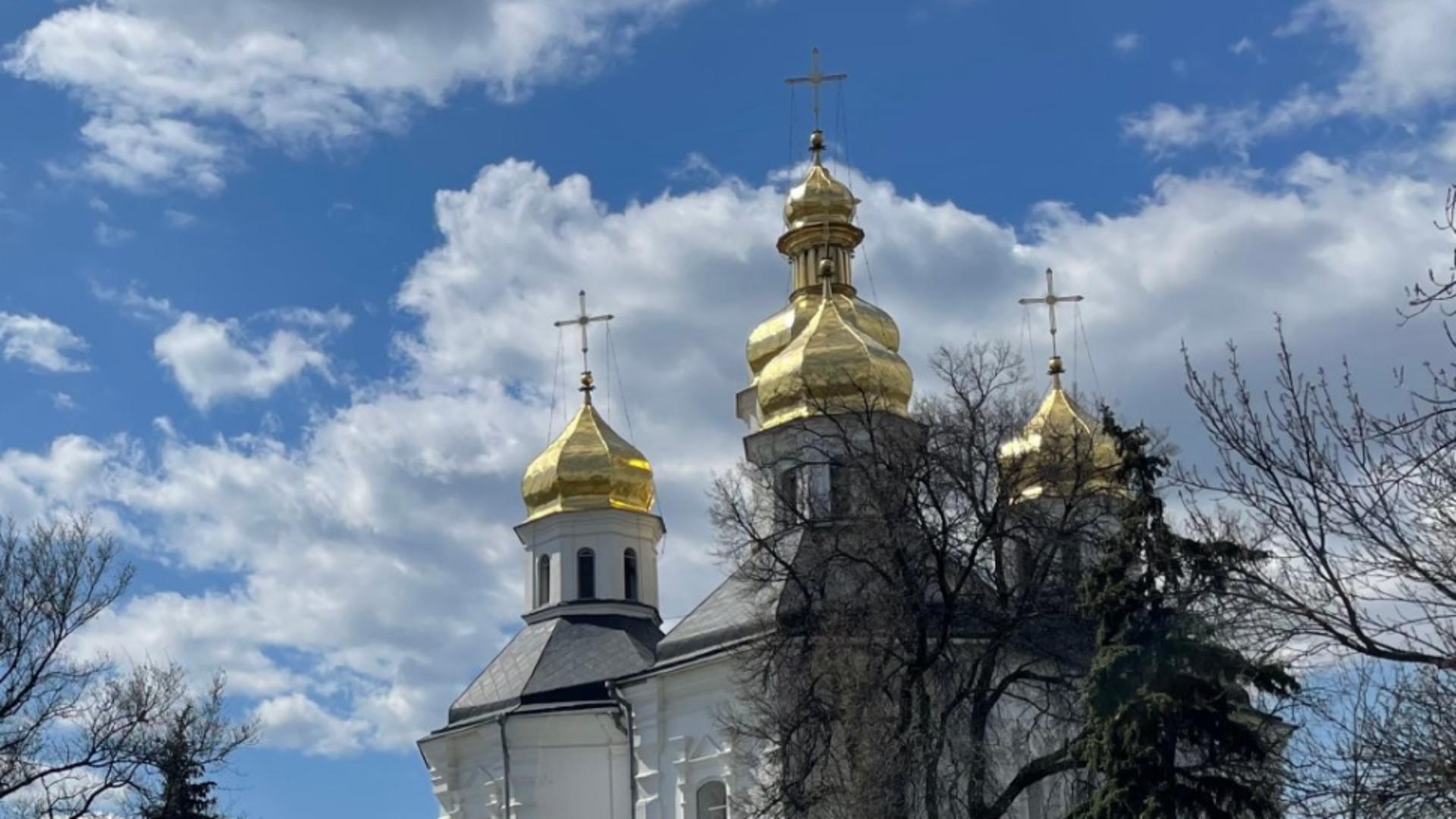 Parlamentul României, chemat să medieze conflictul dintre Biserica Ortodoxă Ucraineană și regimul Zelenski - Scrisoarea preoților români din Cernăuți