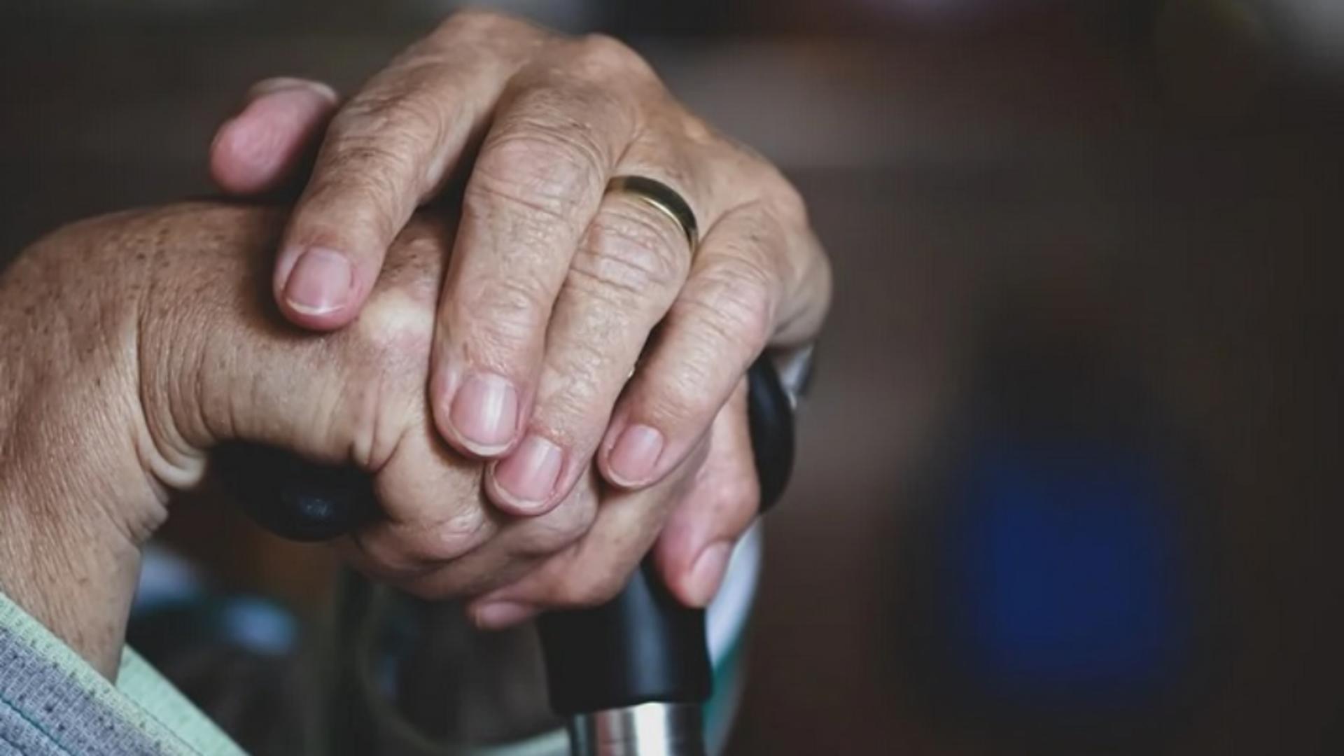 Statele Unite au aprobat primul medicament care încetinește progresia bolii Alzheimer
