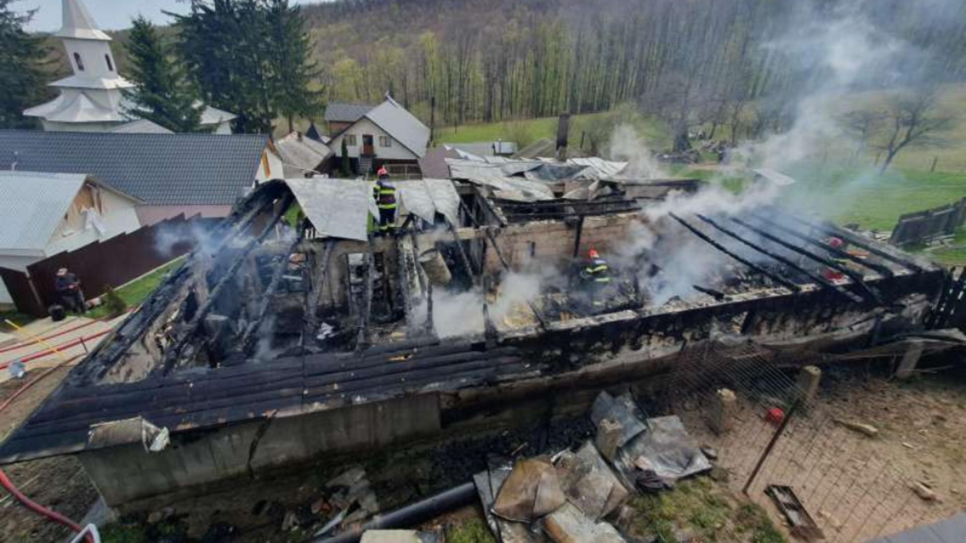 Incendiu la Mănăstirea Tarnița