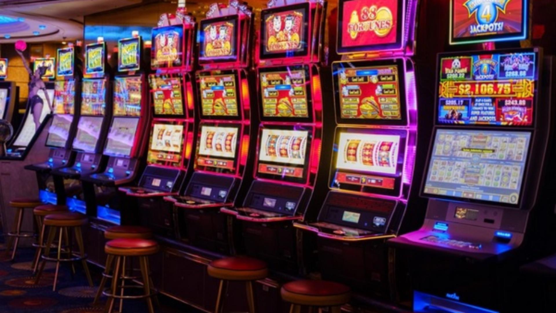 Senatul a decis: O sală de jocuri de noroc la cel mult 20.000 de locuitori