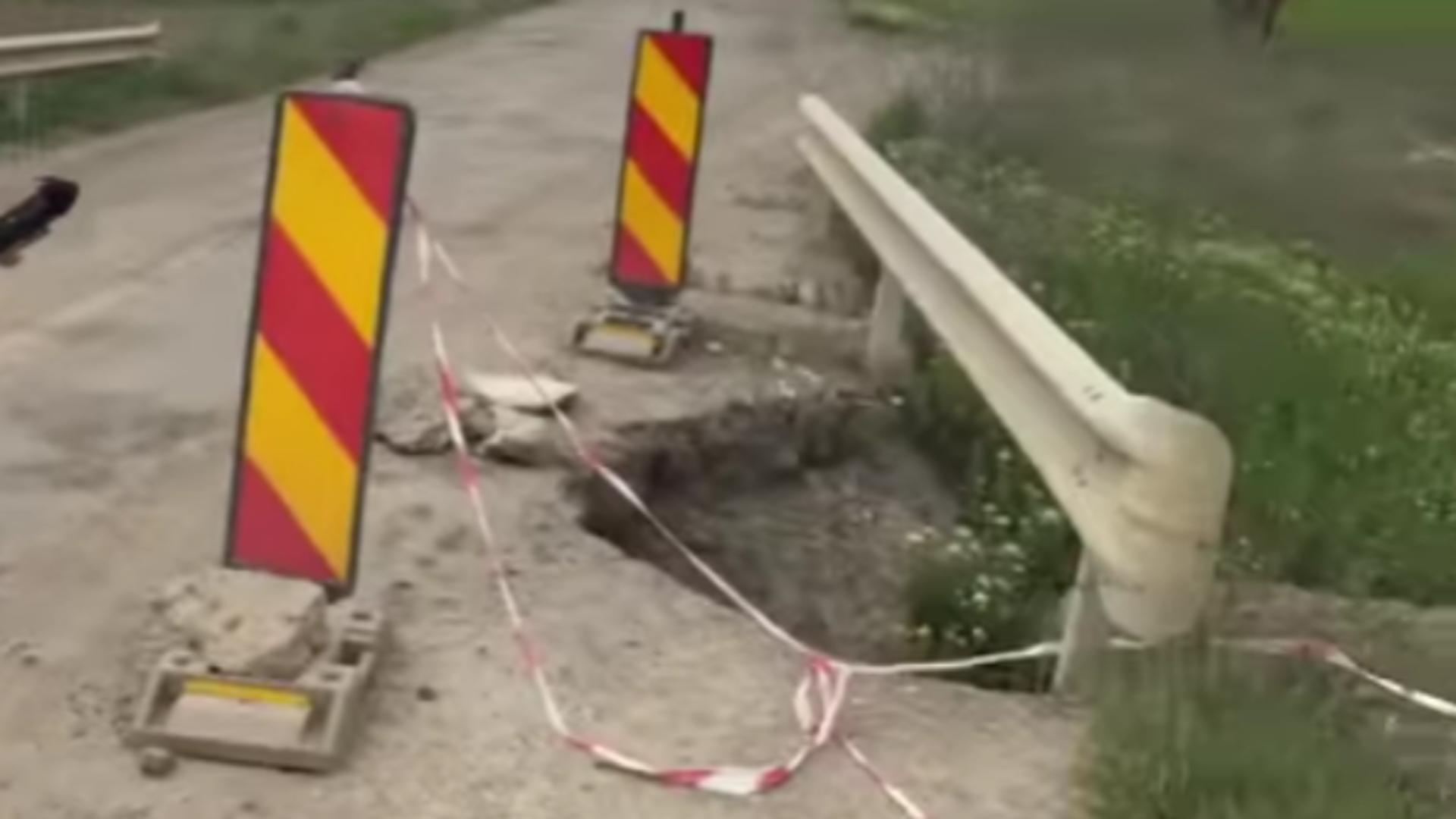 Pod în pericol de prăbușire/ Captură video 
