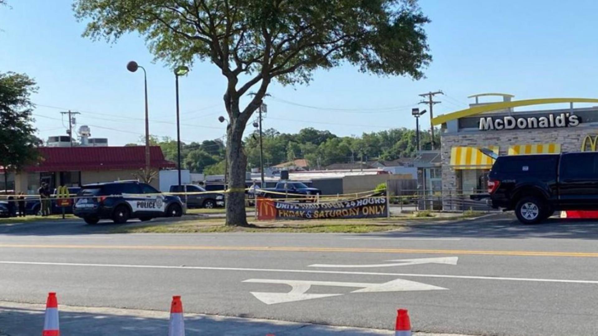 Atac armat la un restaurant McDonald's din SUA. Autoritățile anunță că 4 persoane sunt decedate
