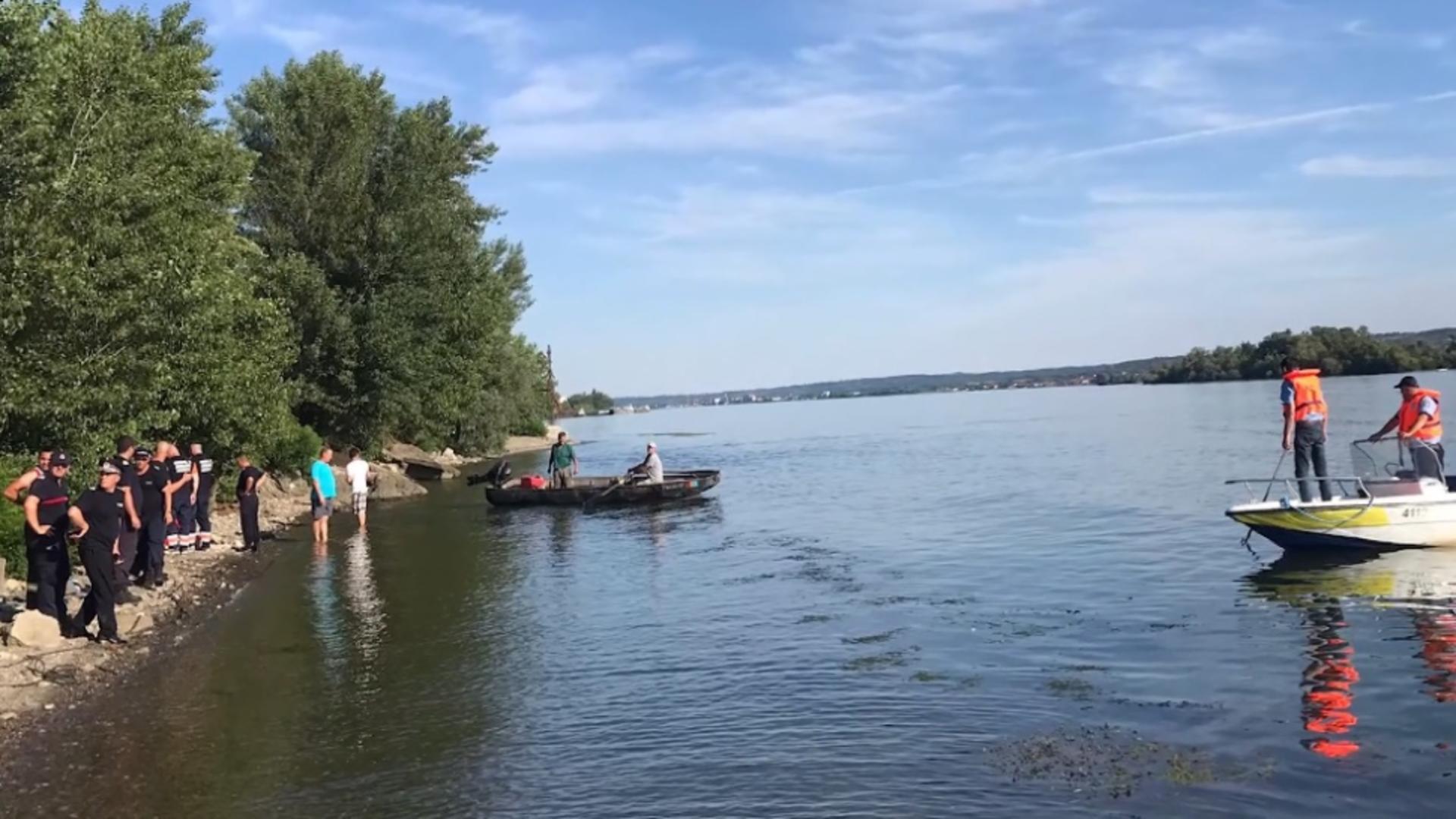 Mobilizare uriașă pe lacul Snagov: Una dintre cele două femei căzute în apă a fost găsită DECEDATĂ