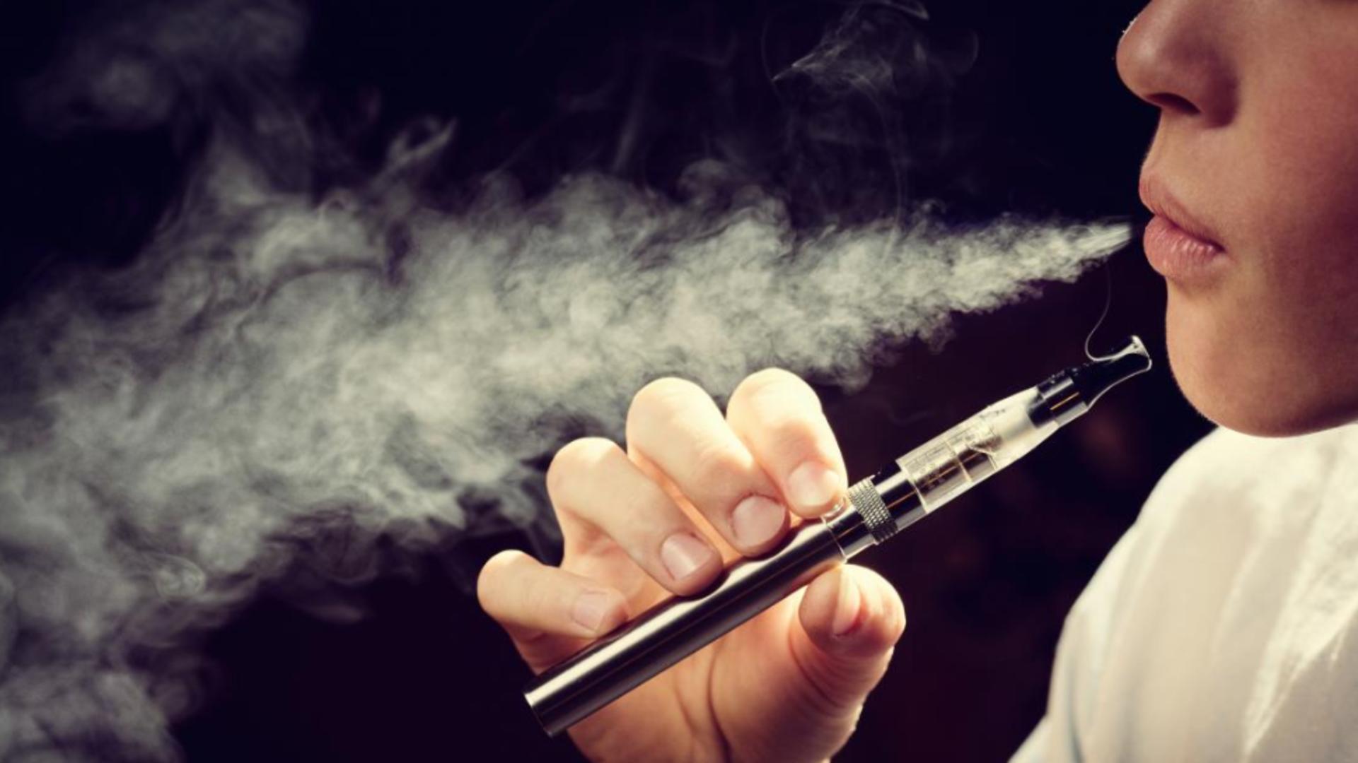 Cât de toxică e de fapt țigara electronică: Adolescenții nu știu capcanele în care cad - De ce sunt atrași de vapat