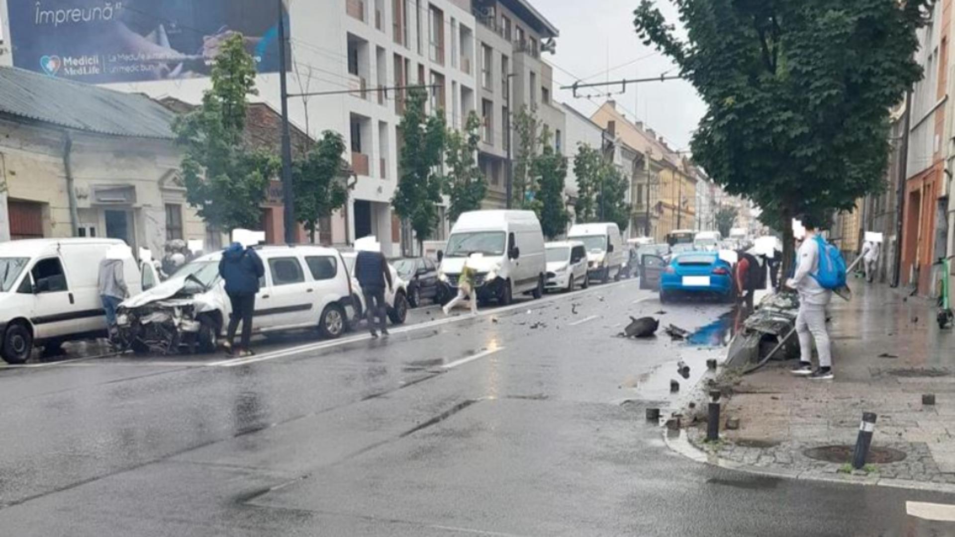 Accident cumplit, cu 3 mașini, în Cluj