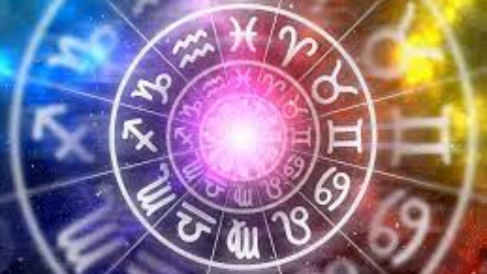 Horoscop Weekend 16-18 iunie 2023. Luna nouă în Gemeni aduce noi prietenii și îmbogățește creativitatea
