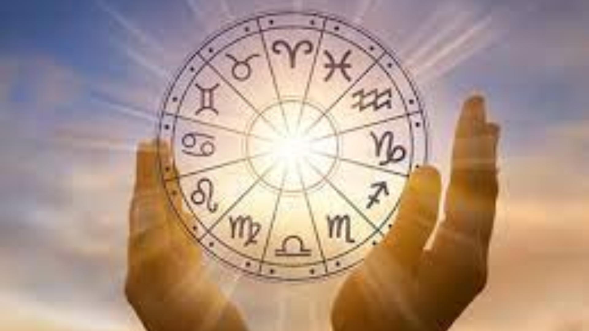 Horoscopul zilei, joi 1 iunie 2023. Luna în Scorpion aduce plusul de pasiune din activitățile zilnice