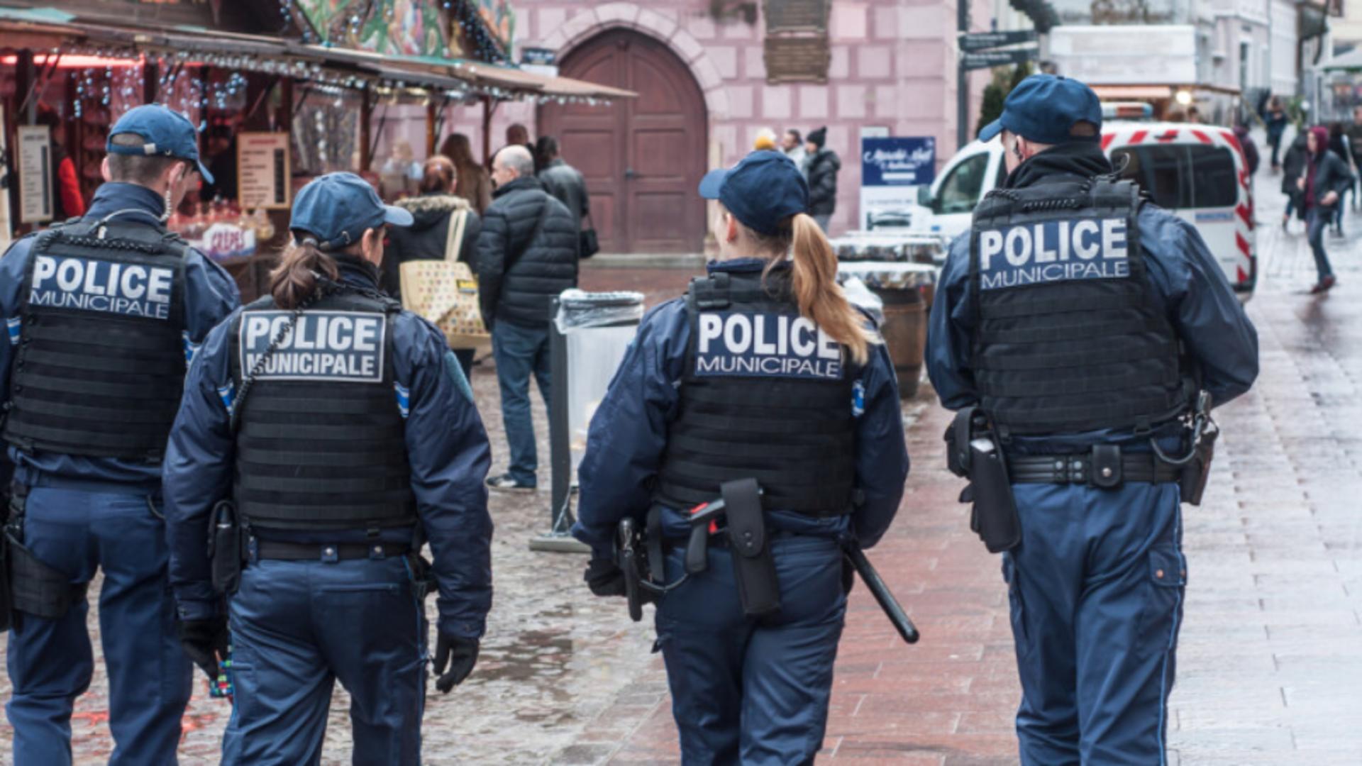 Violente la Paris - Politia a intervenit