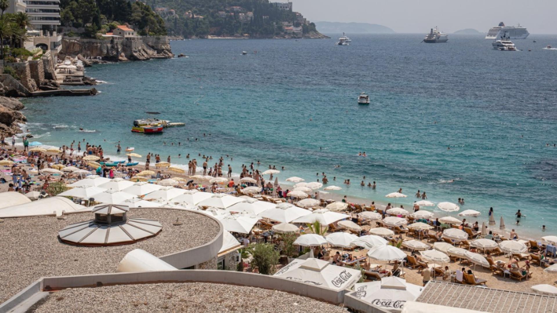 Turiștii din Croația s-ar putea trezi cu amenzi-surpriză. Foto: Profimedia