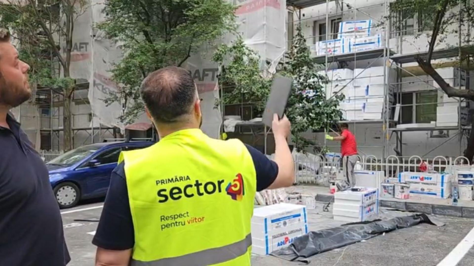 VIDEO | Constructorii care reabilitează blocuri în Sectorul 5,  sancționați de city manager