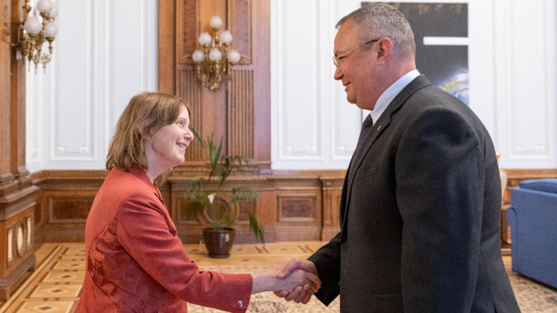 Nicolae Ciucă, întâlnire crucială cu ambasadoarea SUA la București. Ce subiecte au fost tranșate la masa discuțiilor