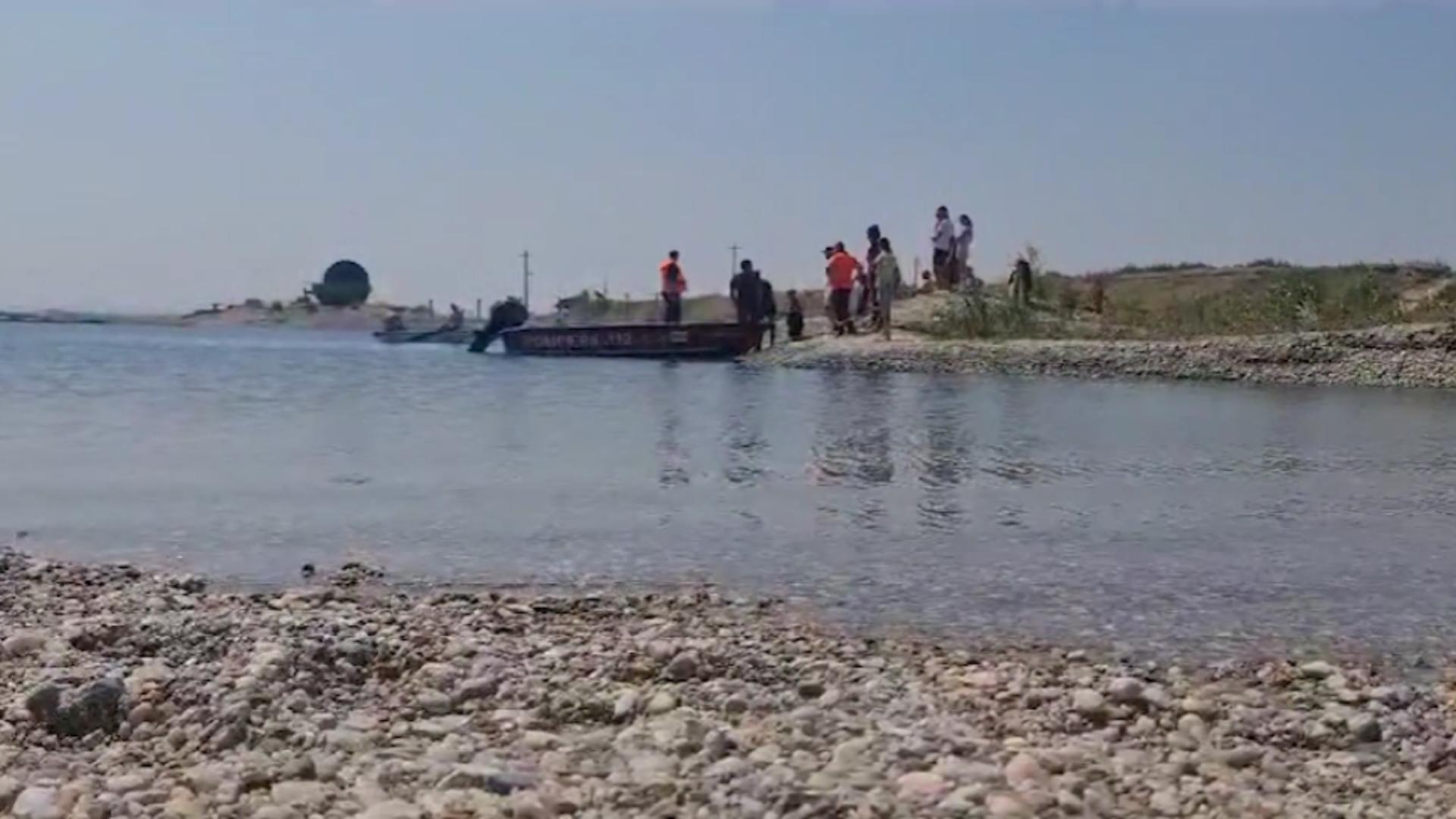 Doi copii de 12 și 13 ani au murit înecați în Olt. Trupurile lor, găsite după 20 de ore de căutări