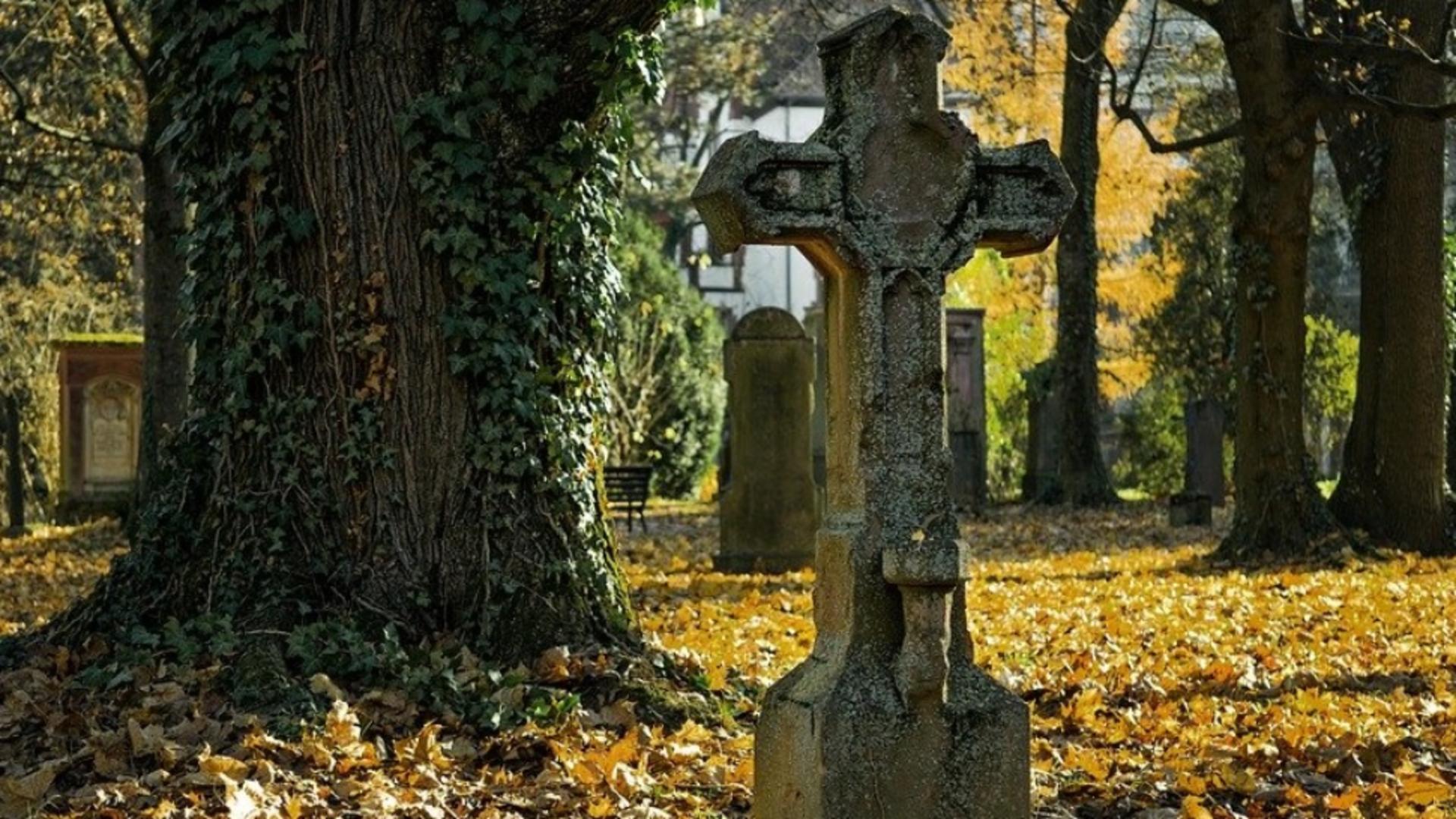 Misterul cadavrului găsit carbonizat în cimitir a fost dezlegat: cine este victima 