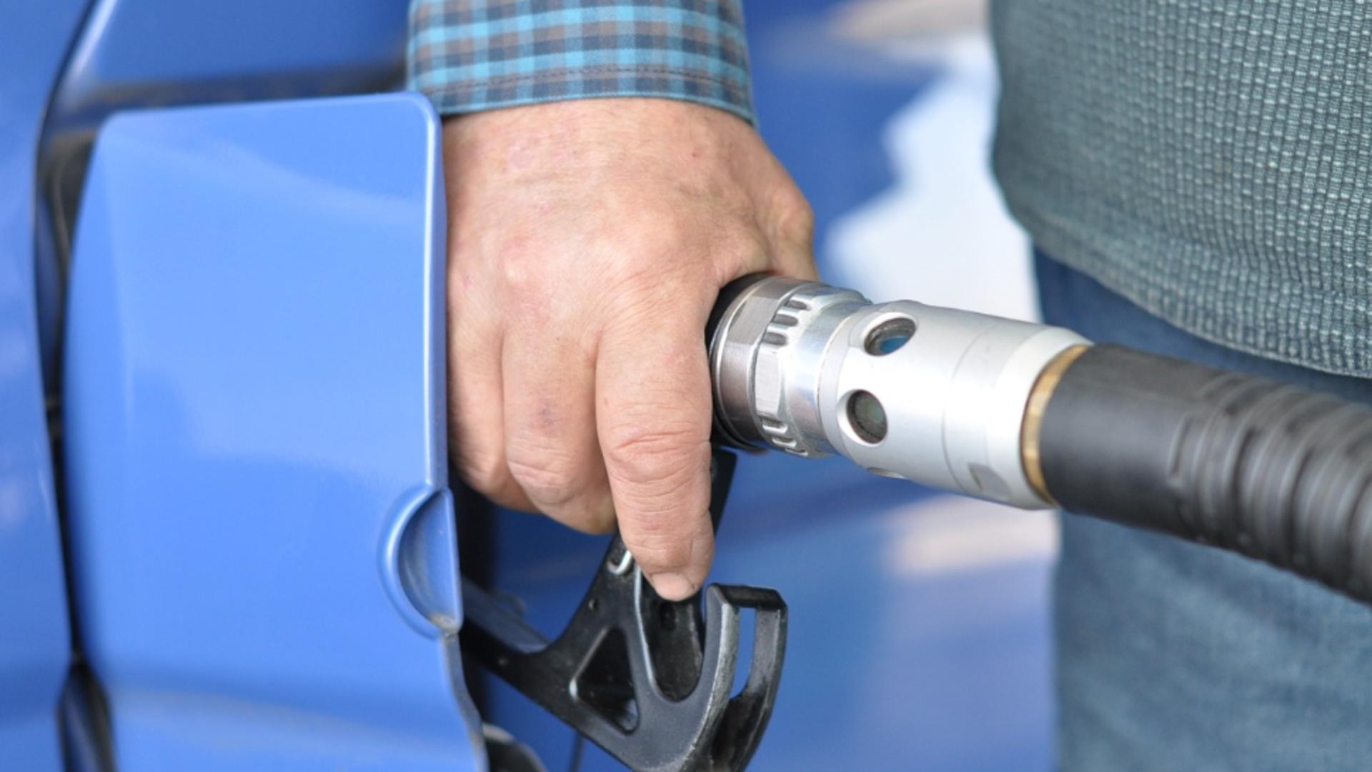 Un român a prejudiciat benzinăriile din Franța cu mii de euro